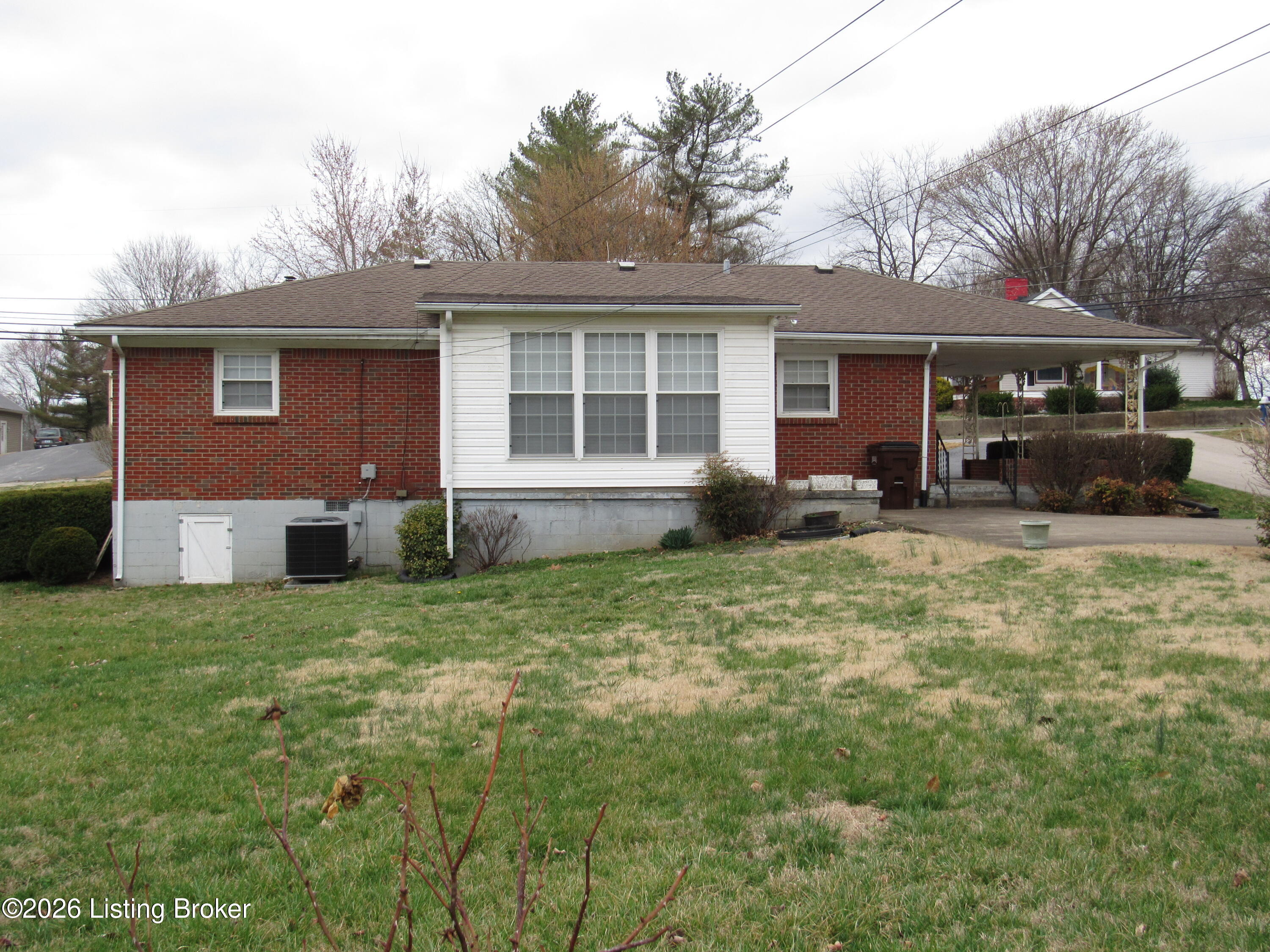 316 N Walnut St Property Photo 43
