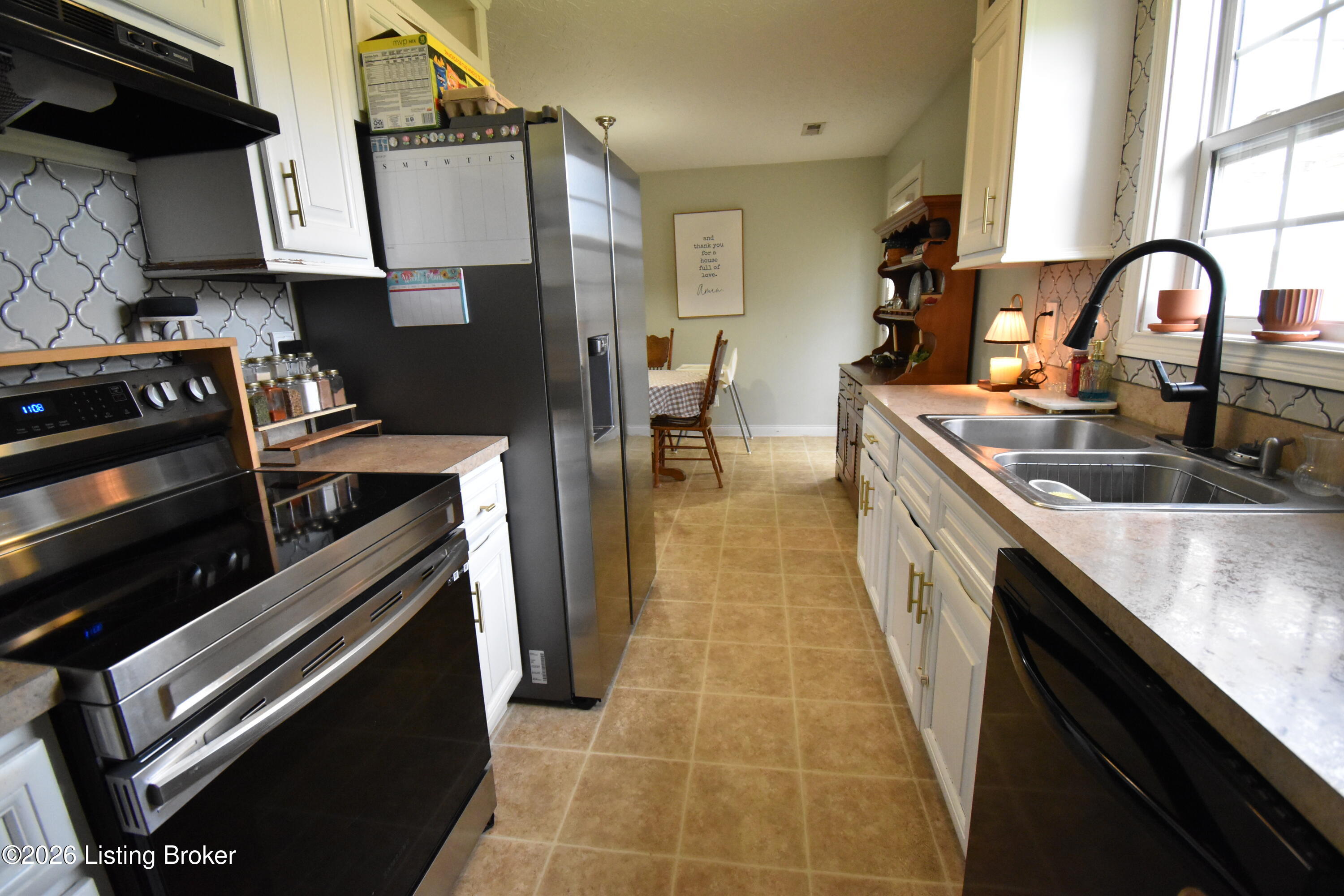 117 Azalea Ave Property Photo 7