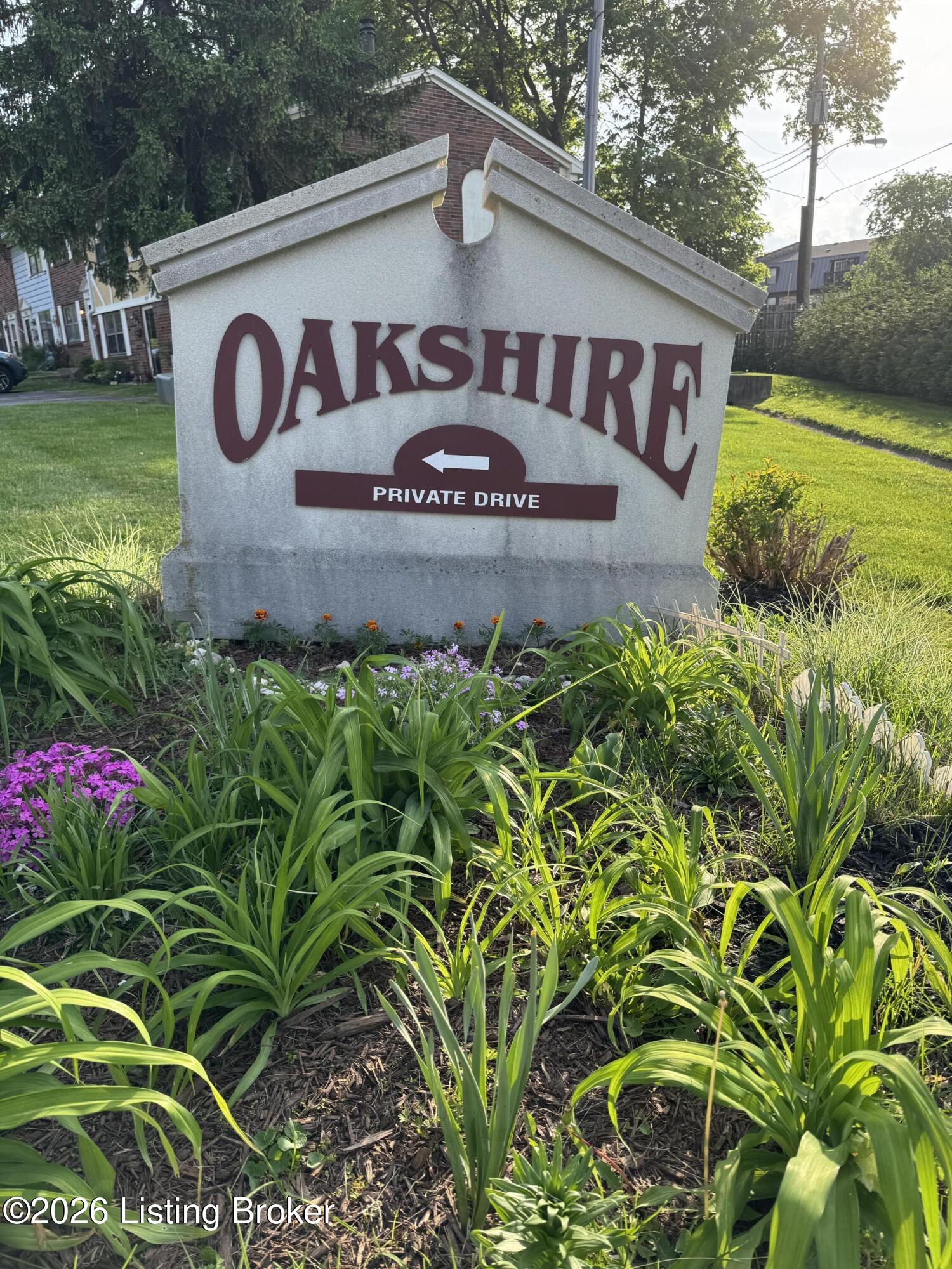 9814 Oakshire Dr Property Photo 26