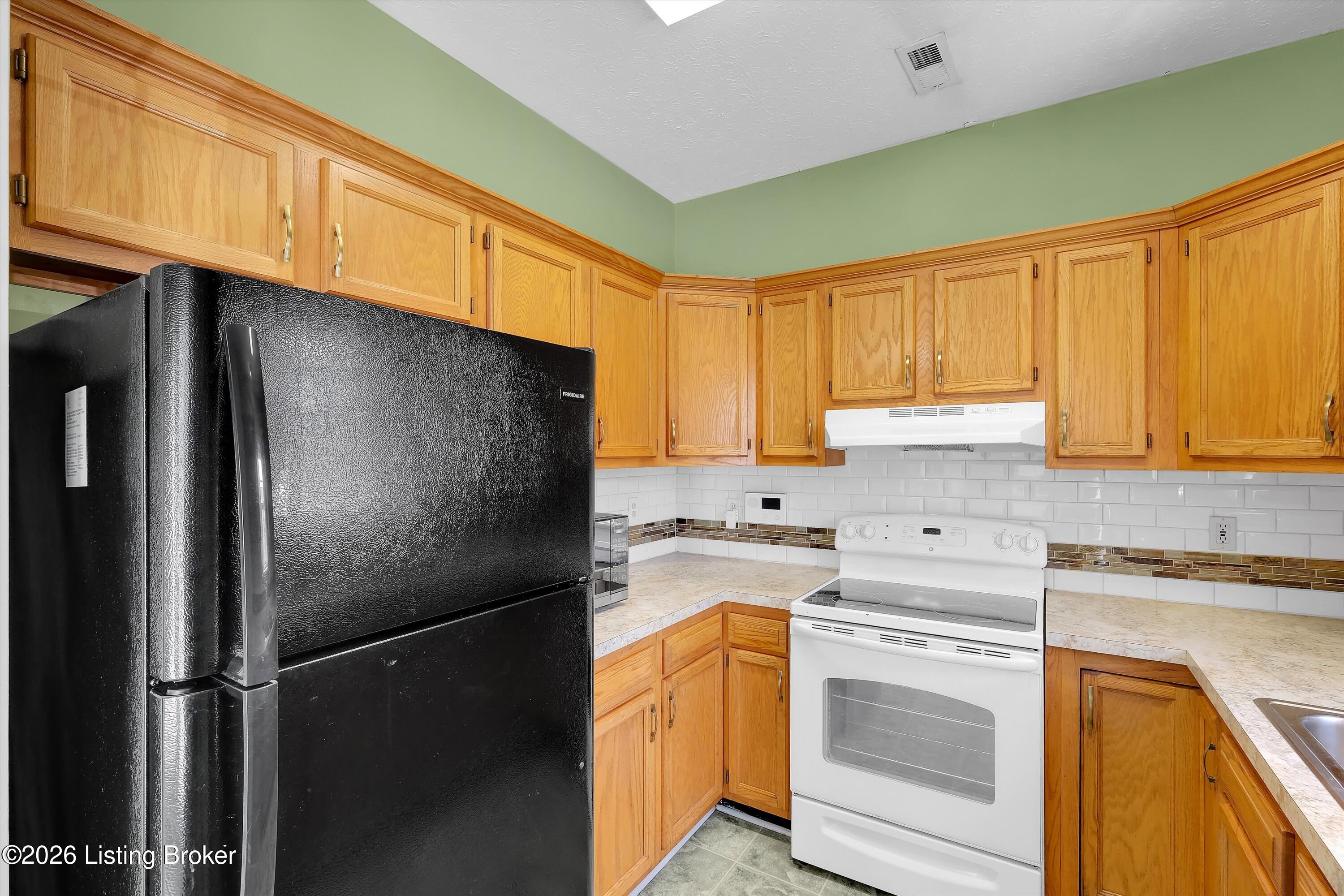 3716 Stratton Ave Property Photo 10