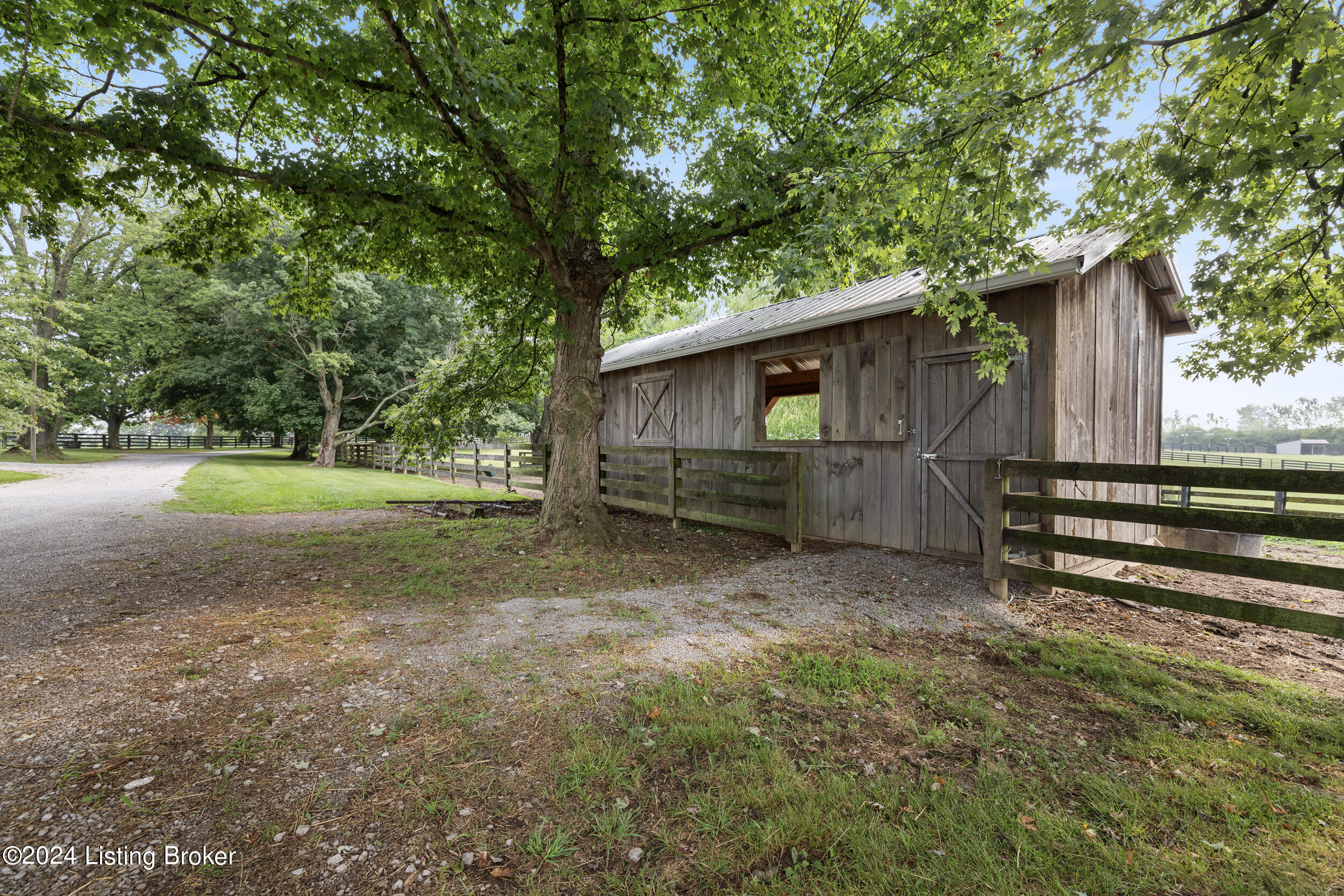 575 Moody Pike Property Photo 23