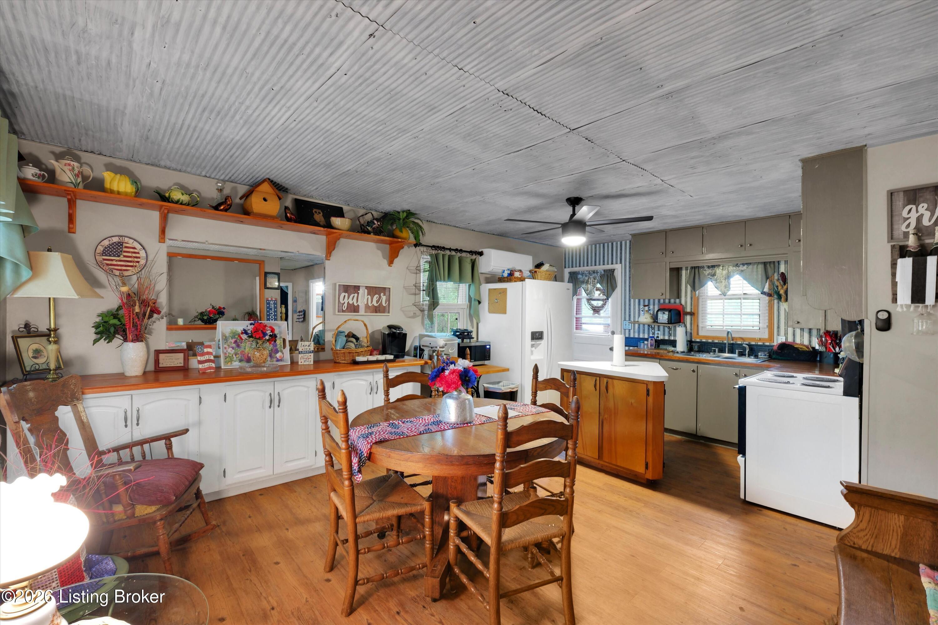 812 Ridgecrest Dr Property Photo 12