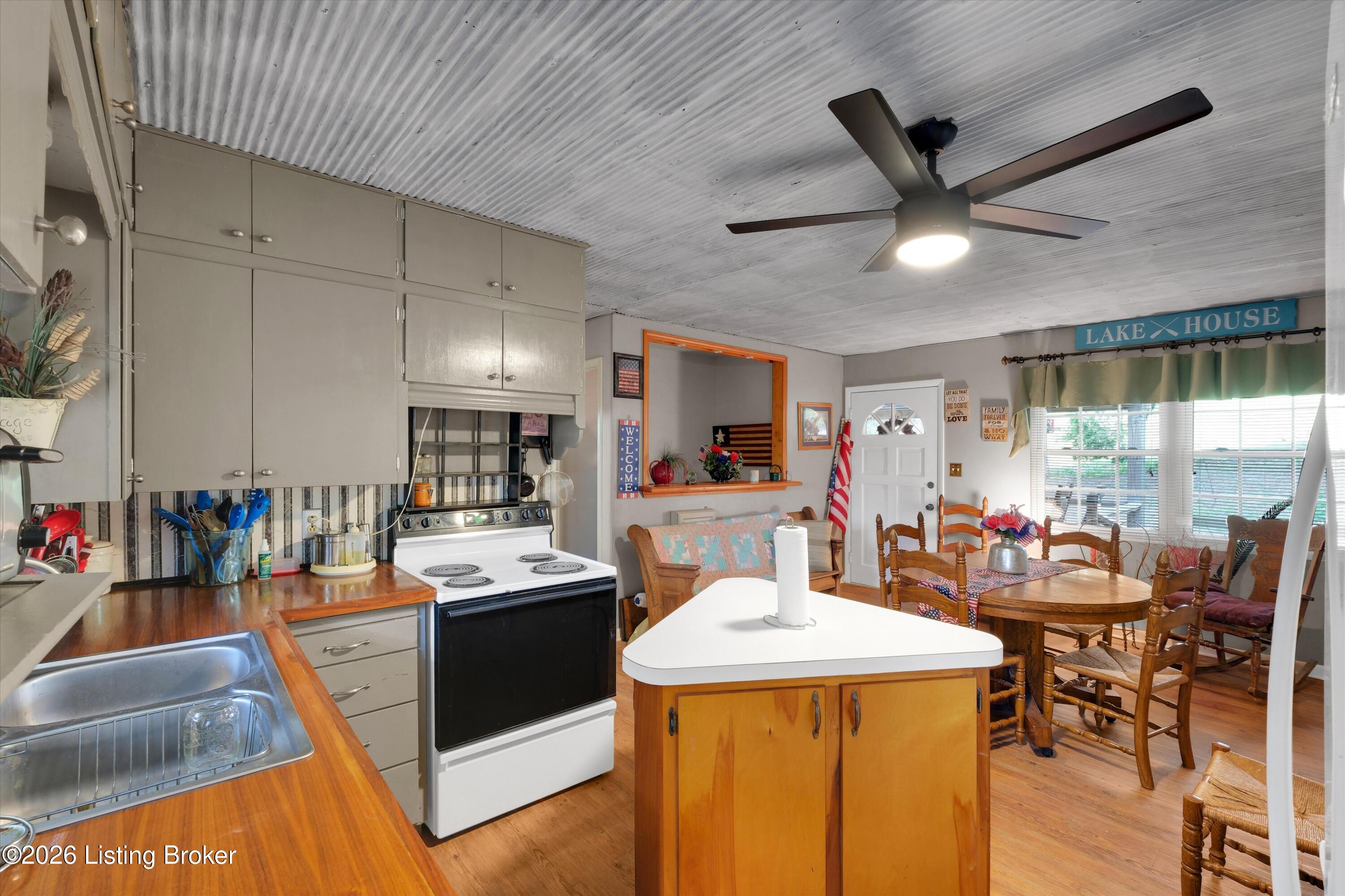 812 Ridgecrest Dr Property Photo 19
