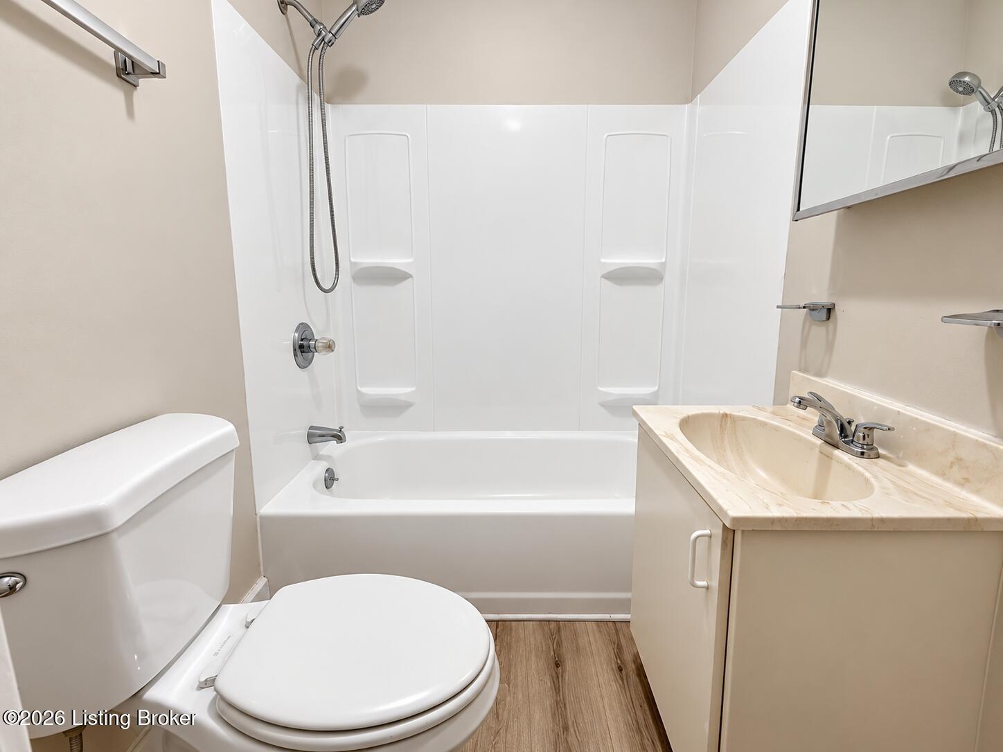 1507 W Jefferson St 3 Property Photo 6