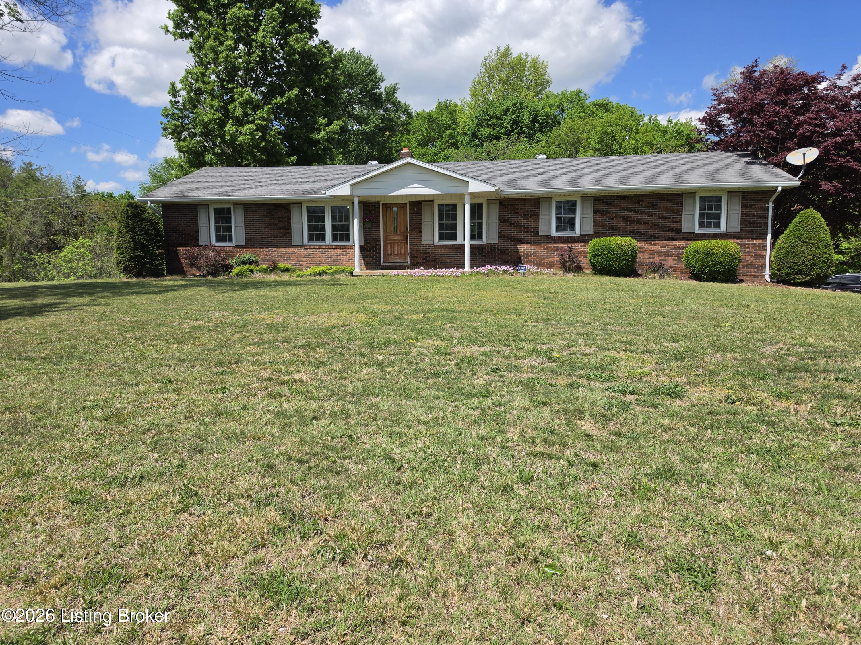 1088 Knifley Rd Property Photo 1