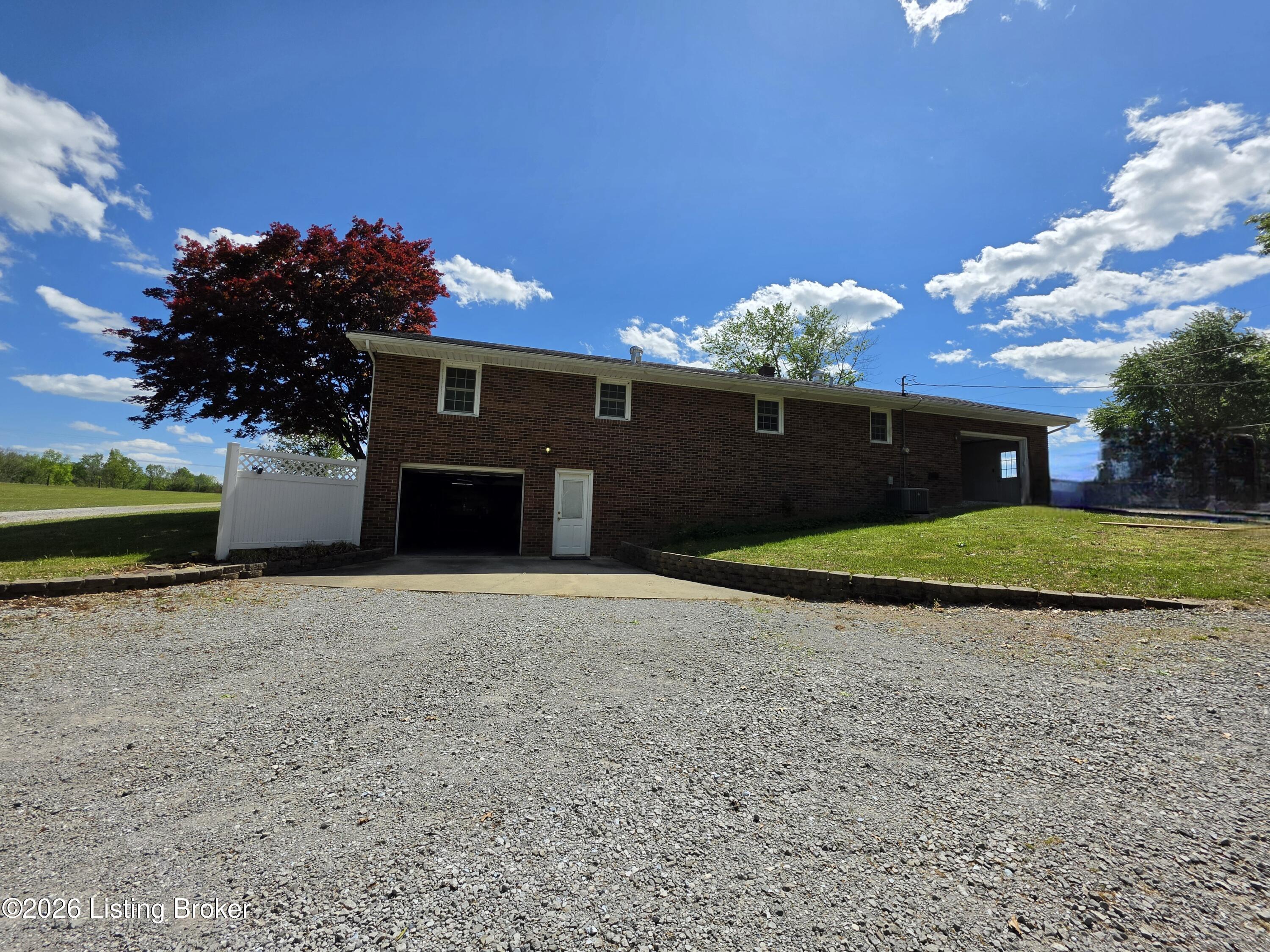 1088 Knifley Rd Property Photo 3