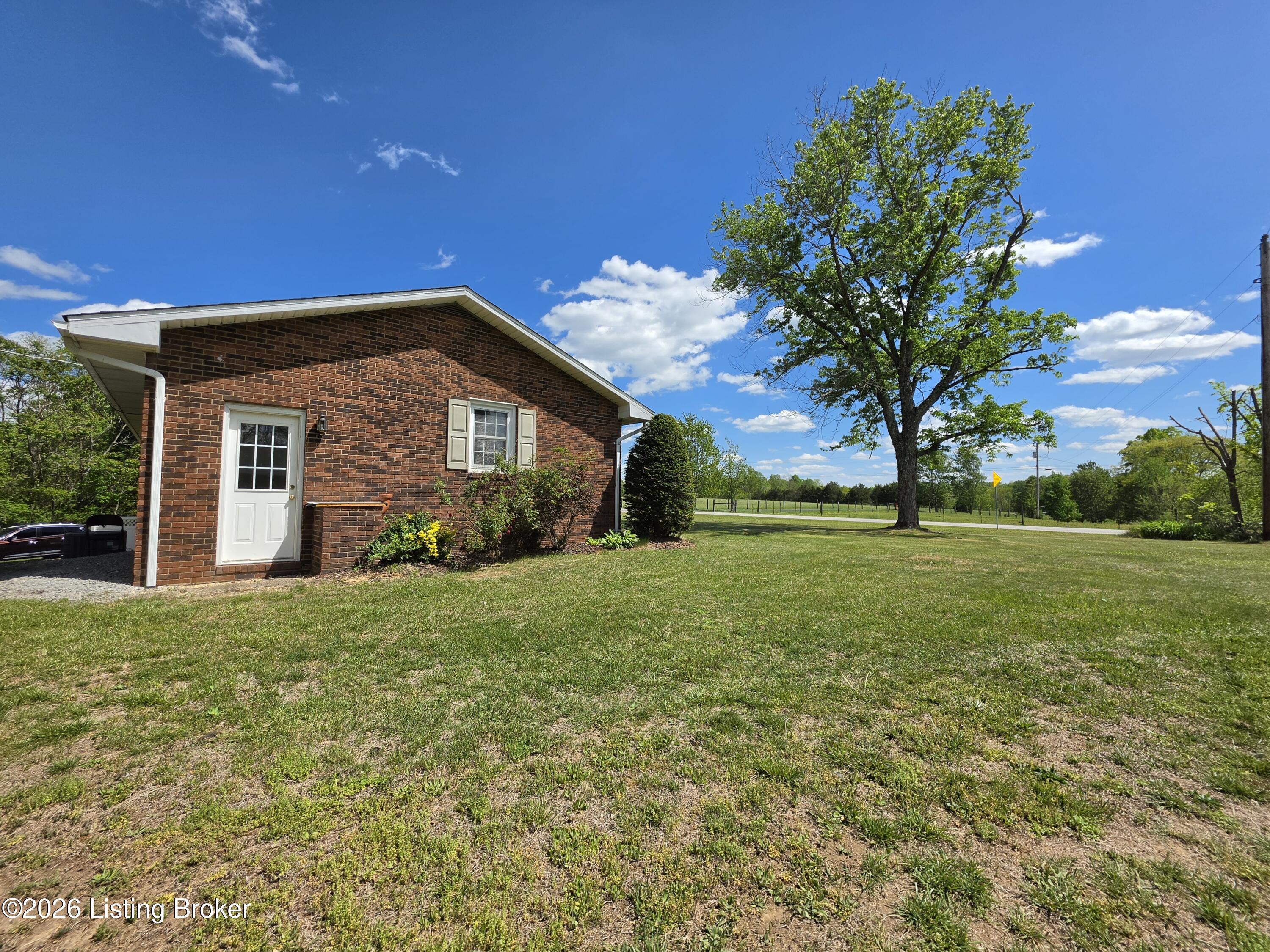 1088 Knifley Rd Property Photo 5