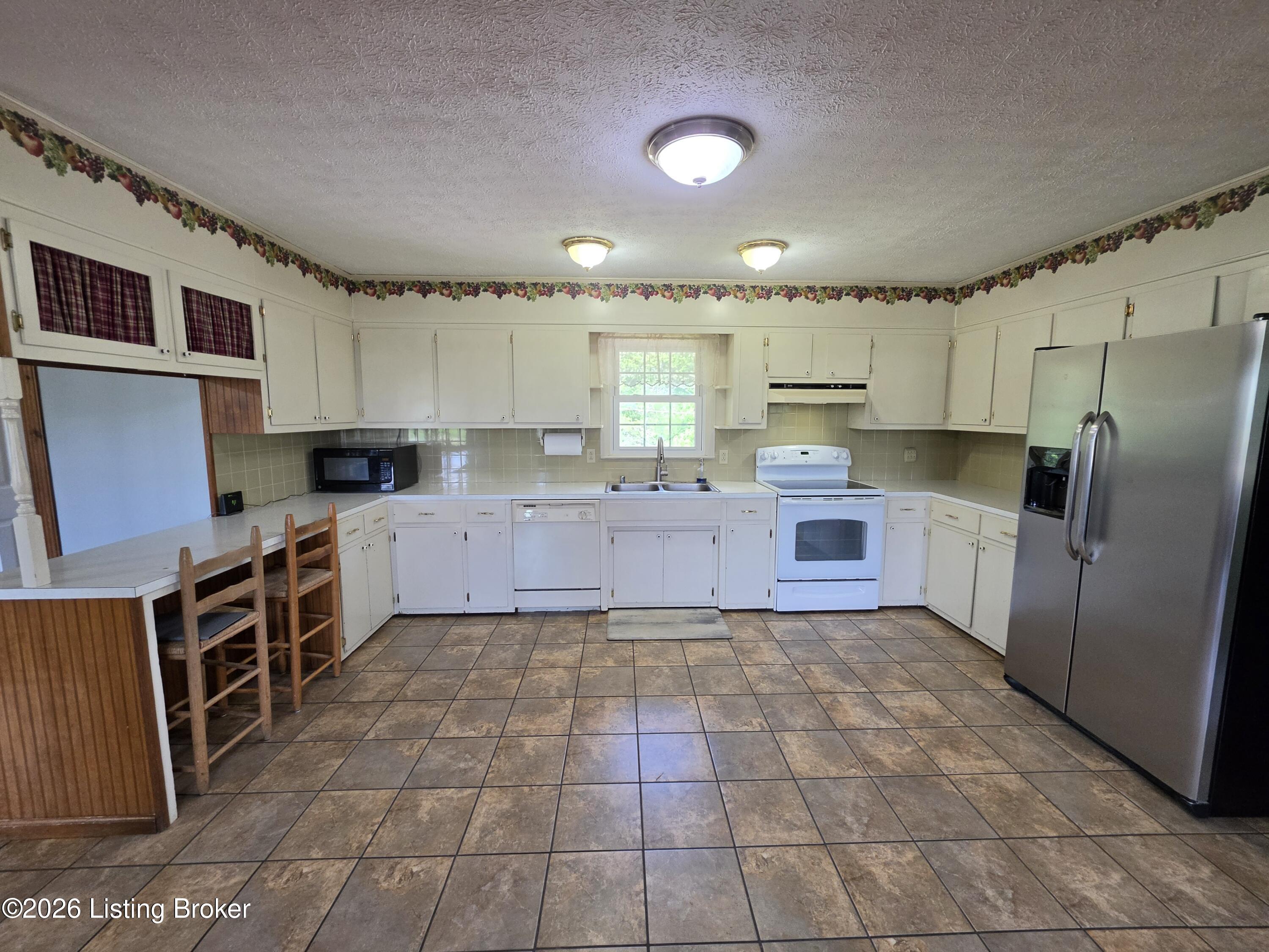 1088 Knifley Rd Property Photo 10