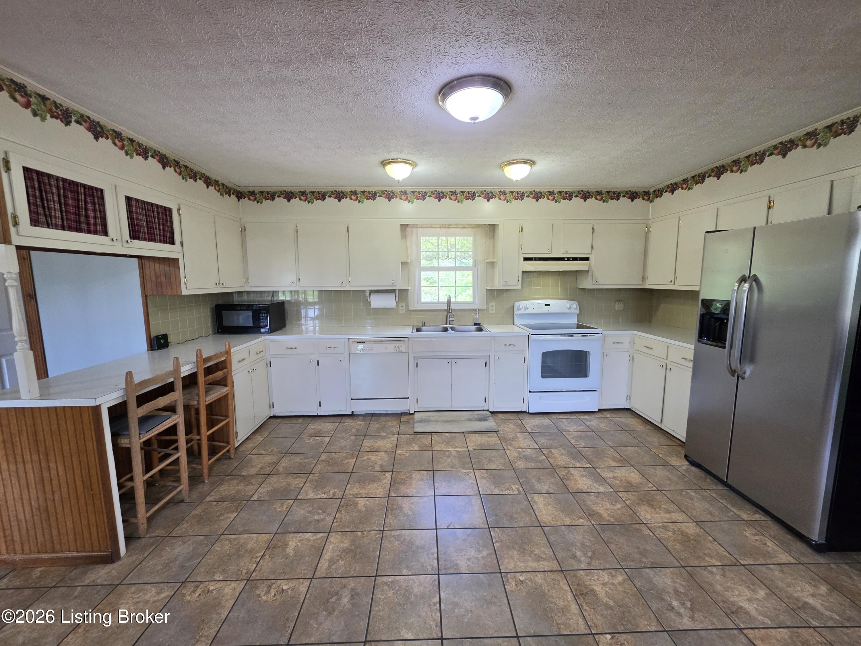 1088 Knifley Rd Property Photo 11