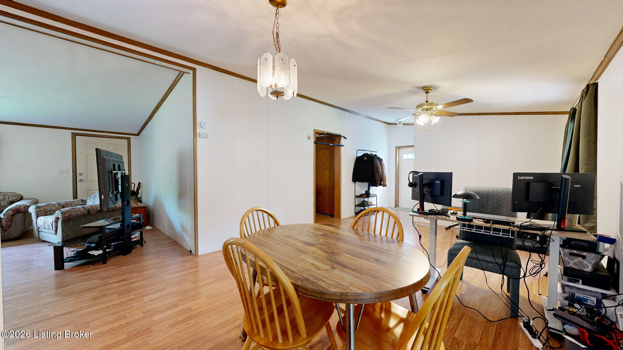 714 8th St Property Photo 12