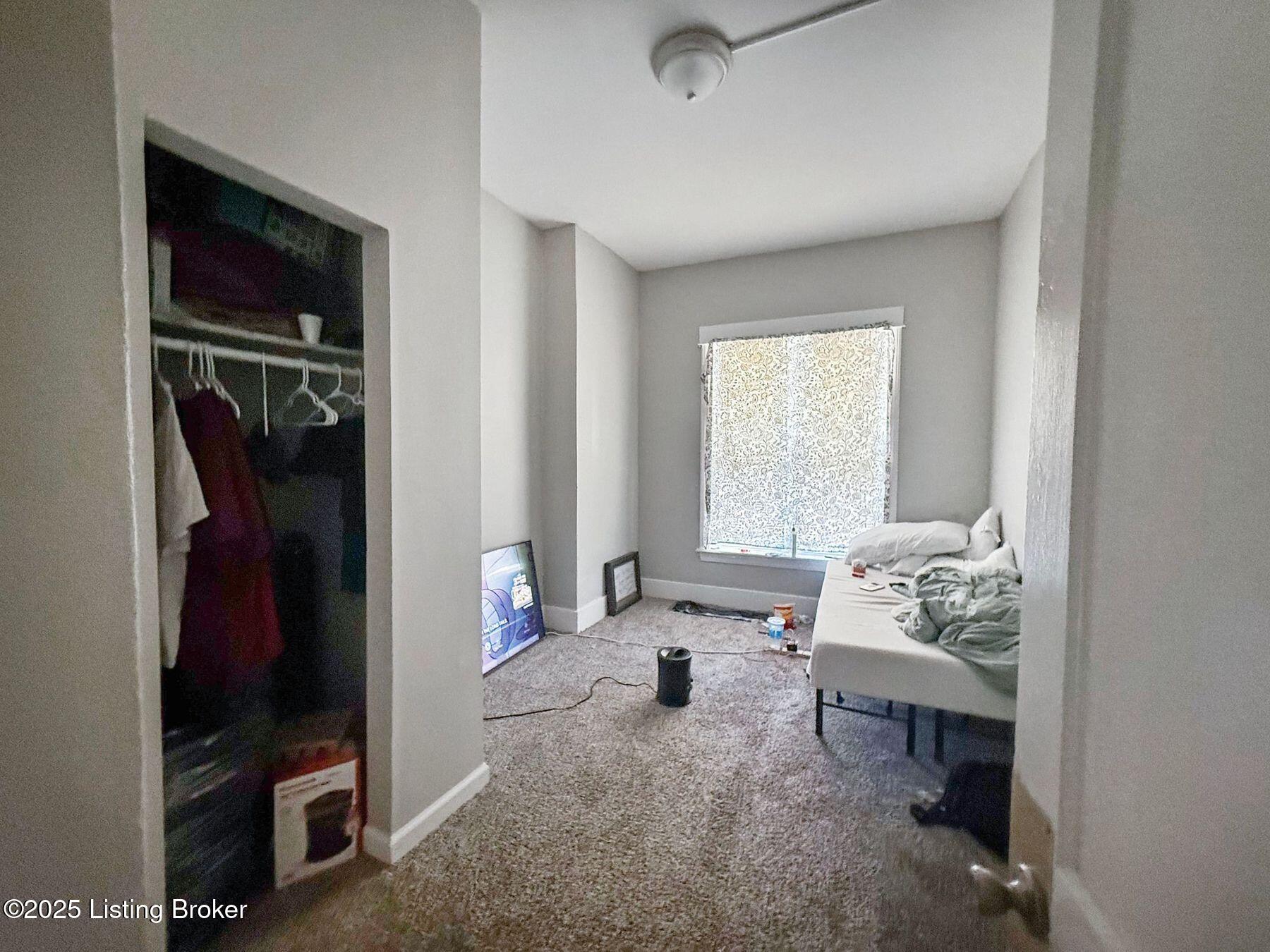 4143 W Market St Property Photo 7