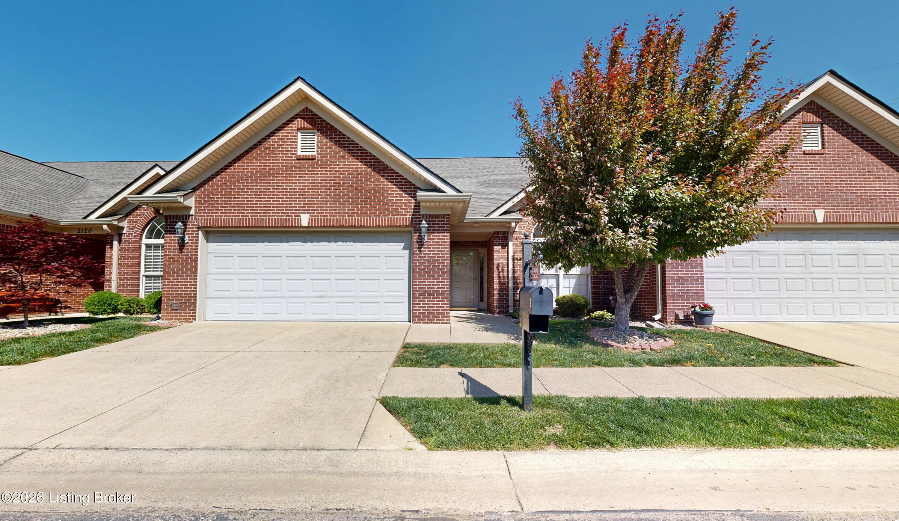 2122 Pickwick Dr Property Photo 1
