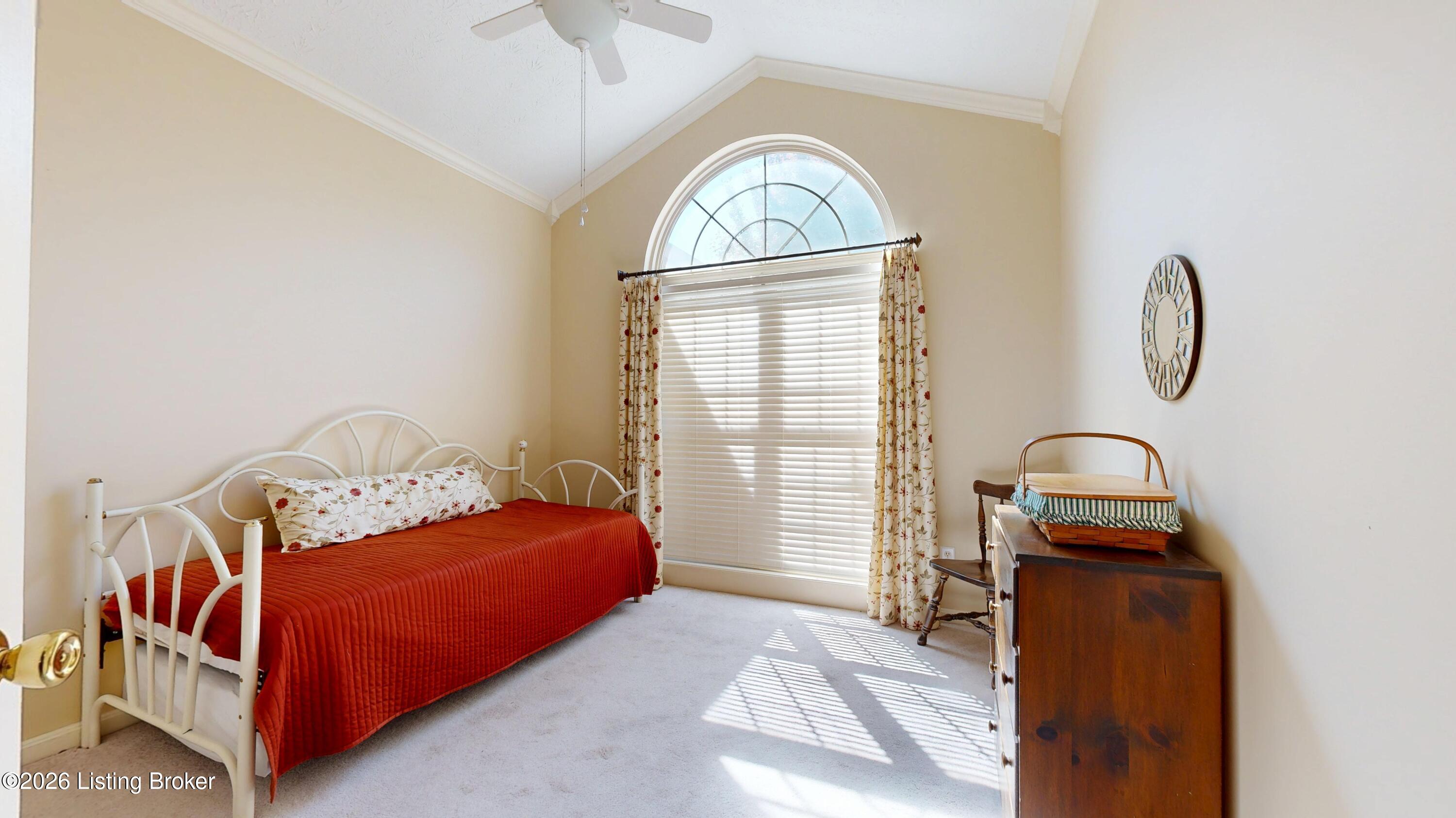 2122 Pickwick Dr Property Photo 6