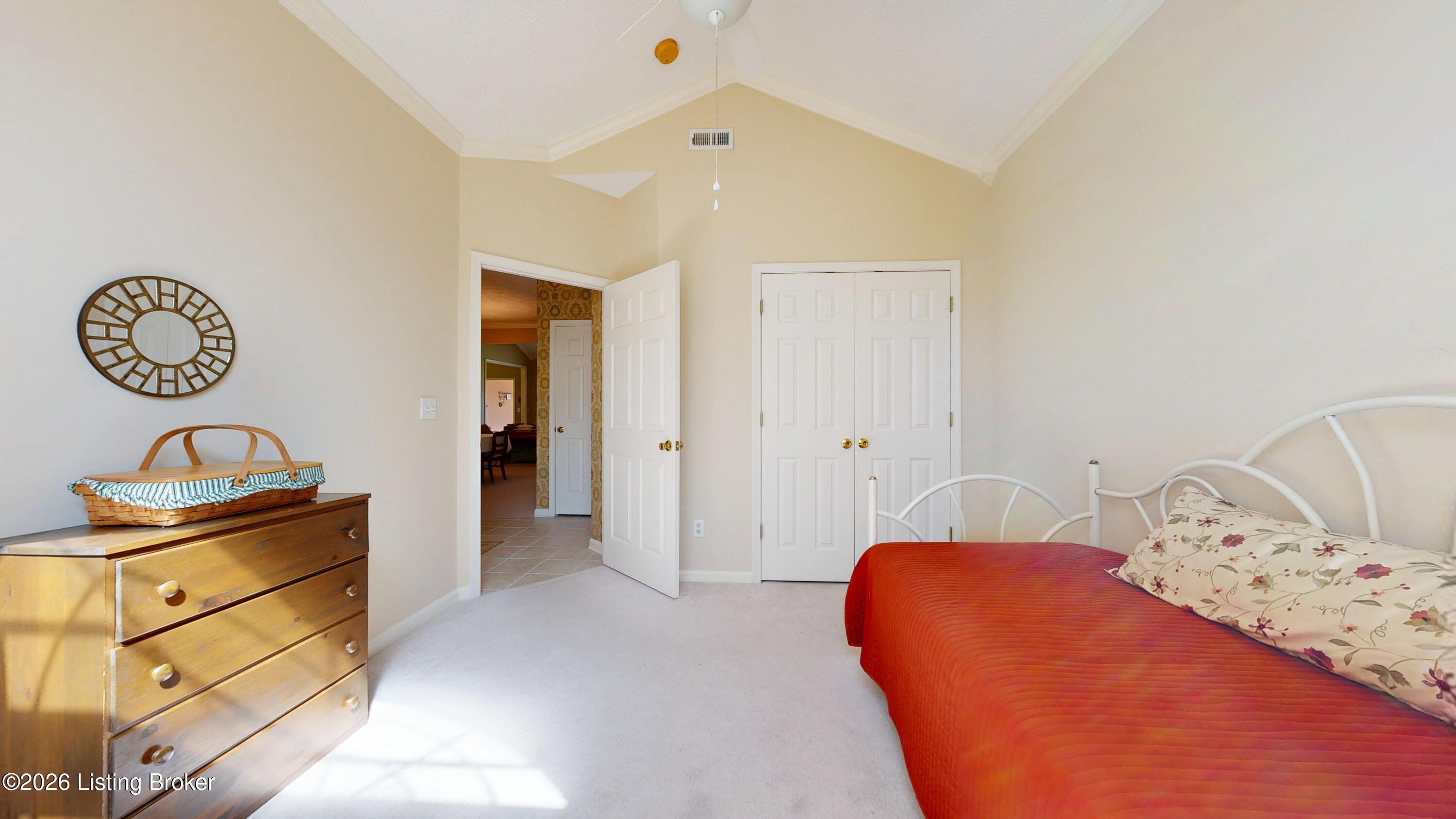 2122 Pickwick Dr Property Photo 8