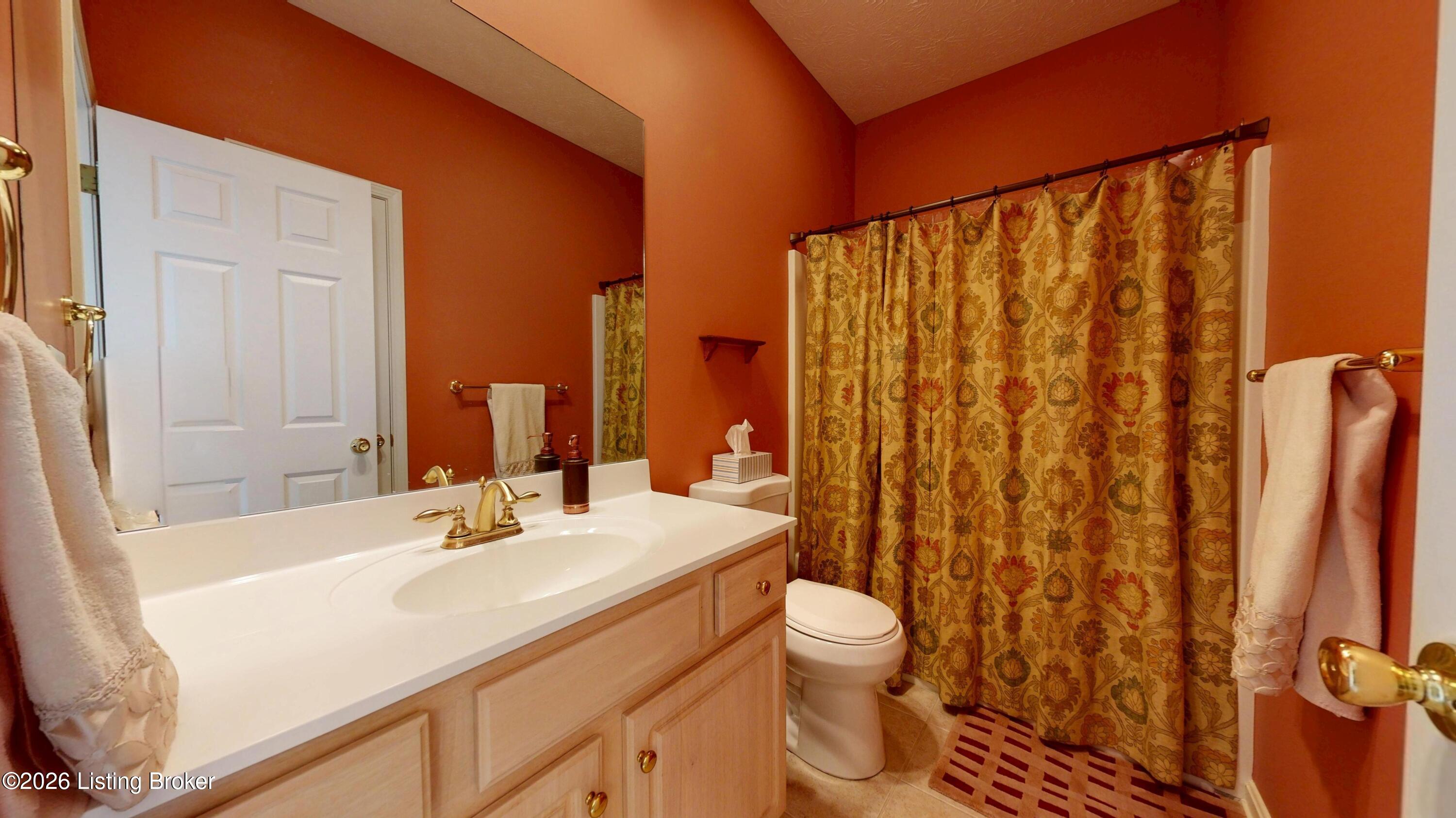 2122 Pickwick Dr Property Photo 9