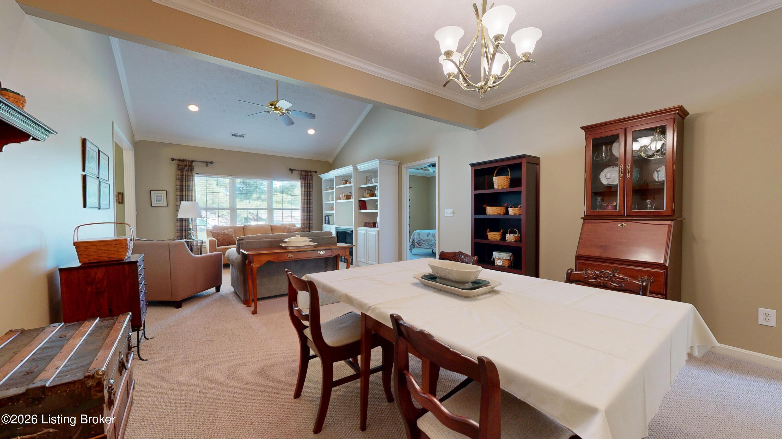2122 Pickwick Dr Property Photo 11