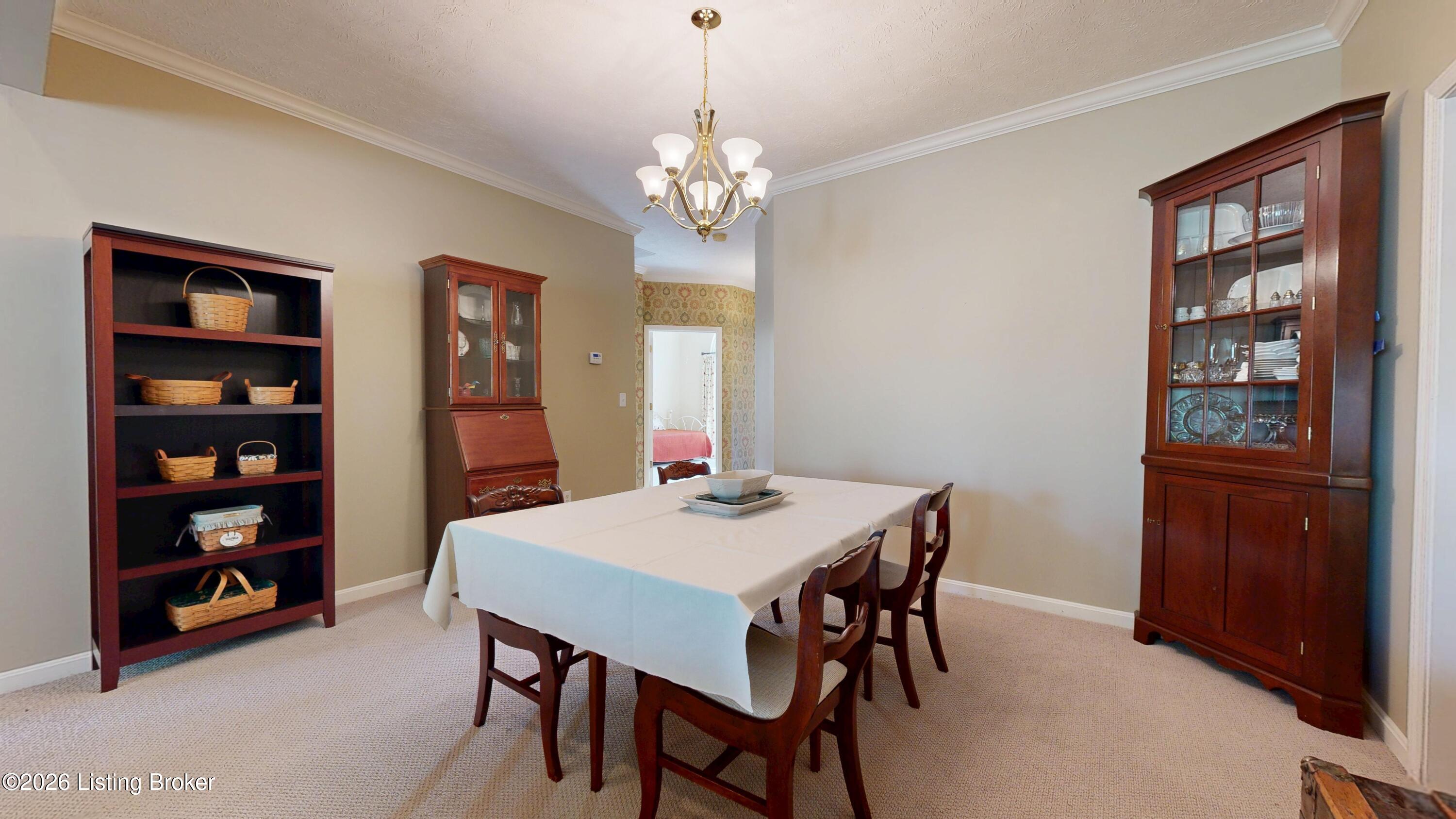 2122 Pickwick Dr Property Photo 12