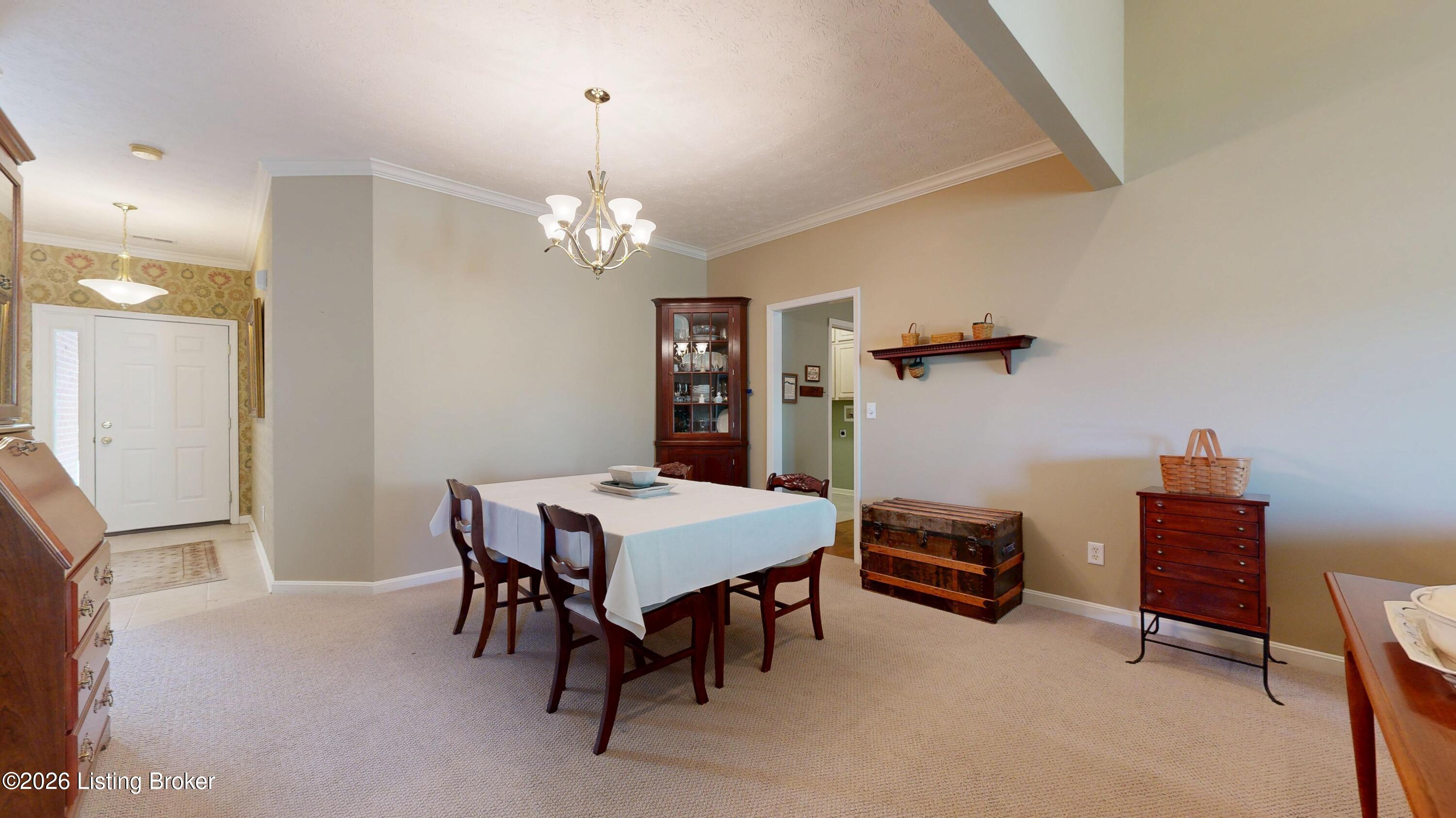 2122 Pickwick Dr Property Photo 13