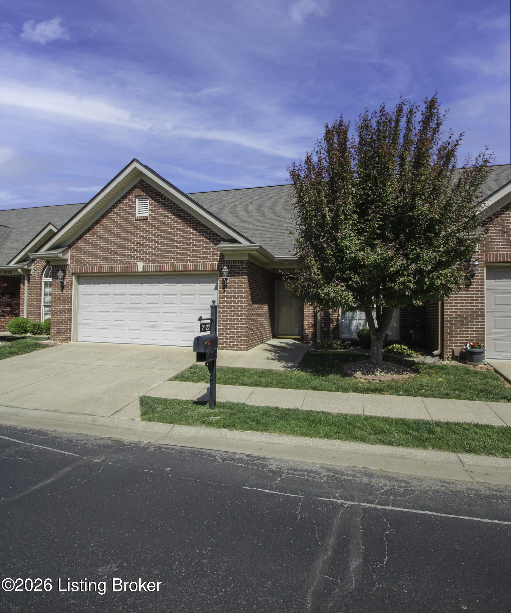 2122 Pickwick Dr Property Photo 38