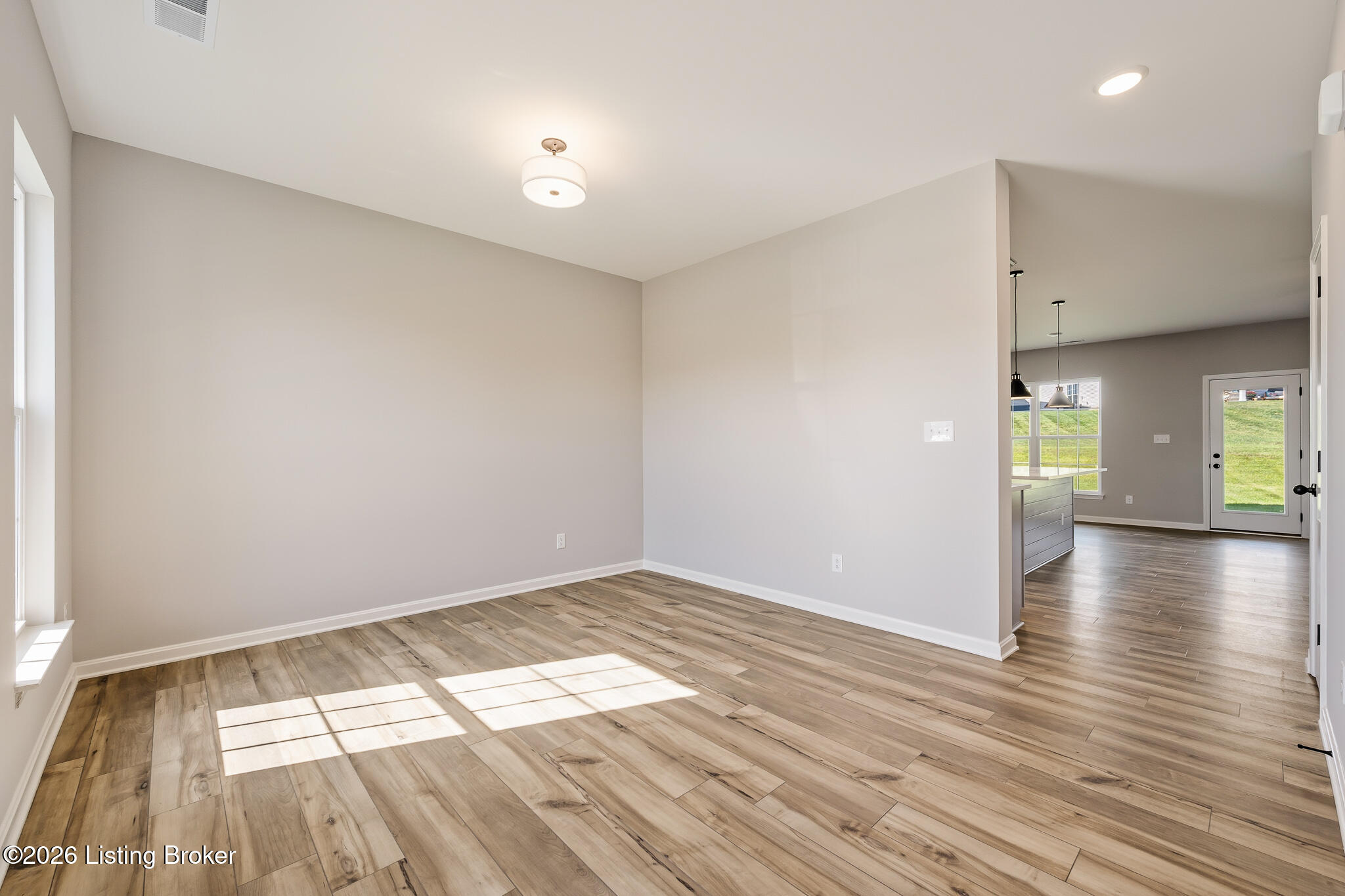 7816 Firescale Ct Property Photo 4