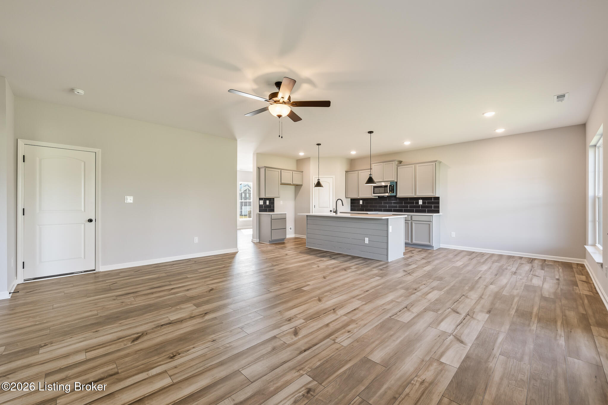 7816 Firescale Ct Property Photo 8