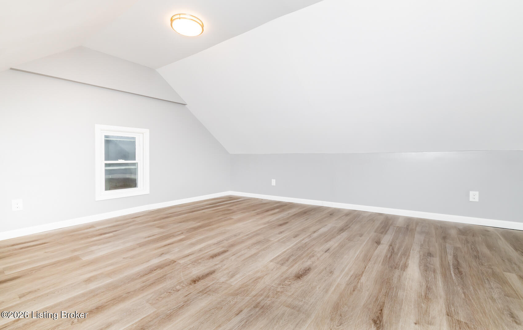 204 W Warfield St Property Photo 19