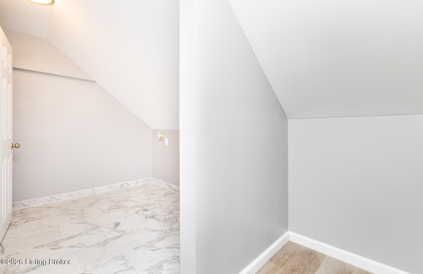 204 W Warfield St Property Photo 22
