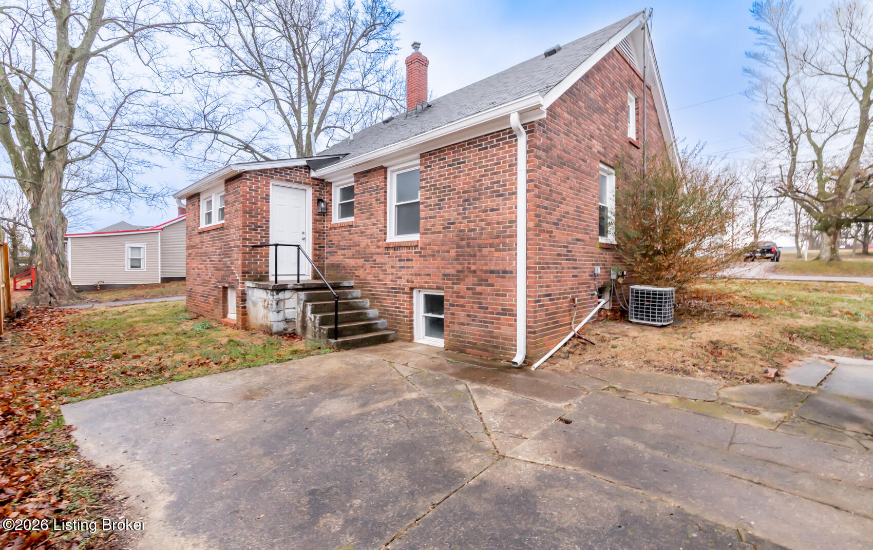 204 W Warfield St Property Photo 27