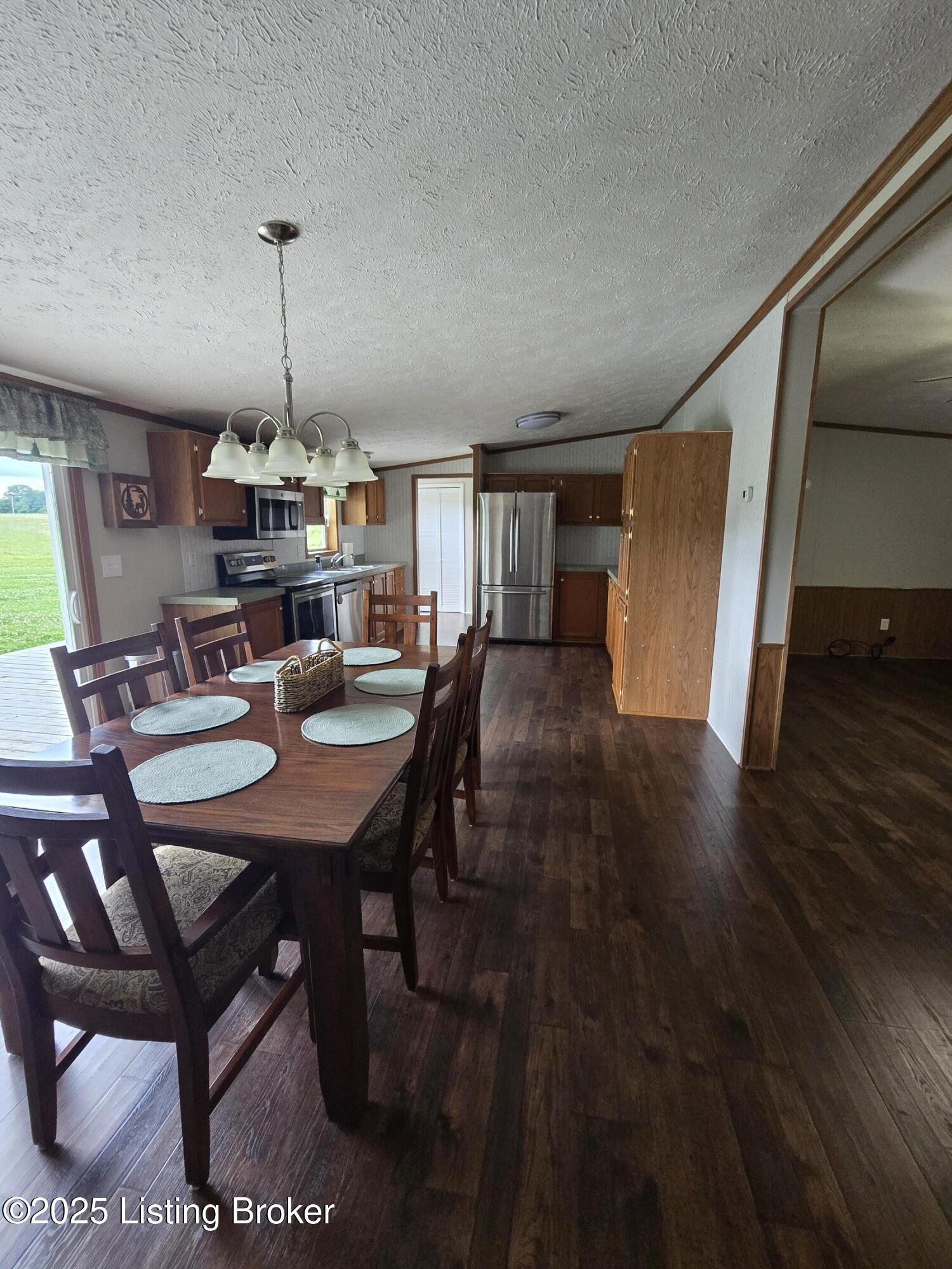 2131 Ridge Rd Property Photo 5