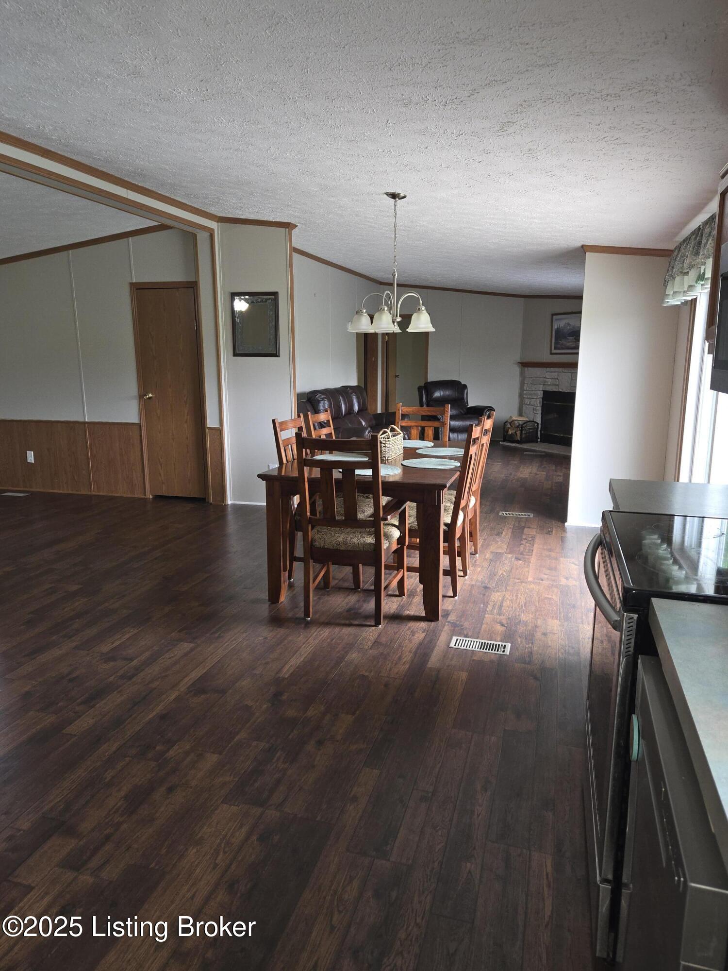 2131 Ridge Rd Property Photo 8