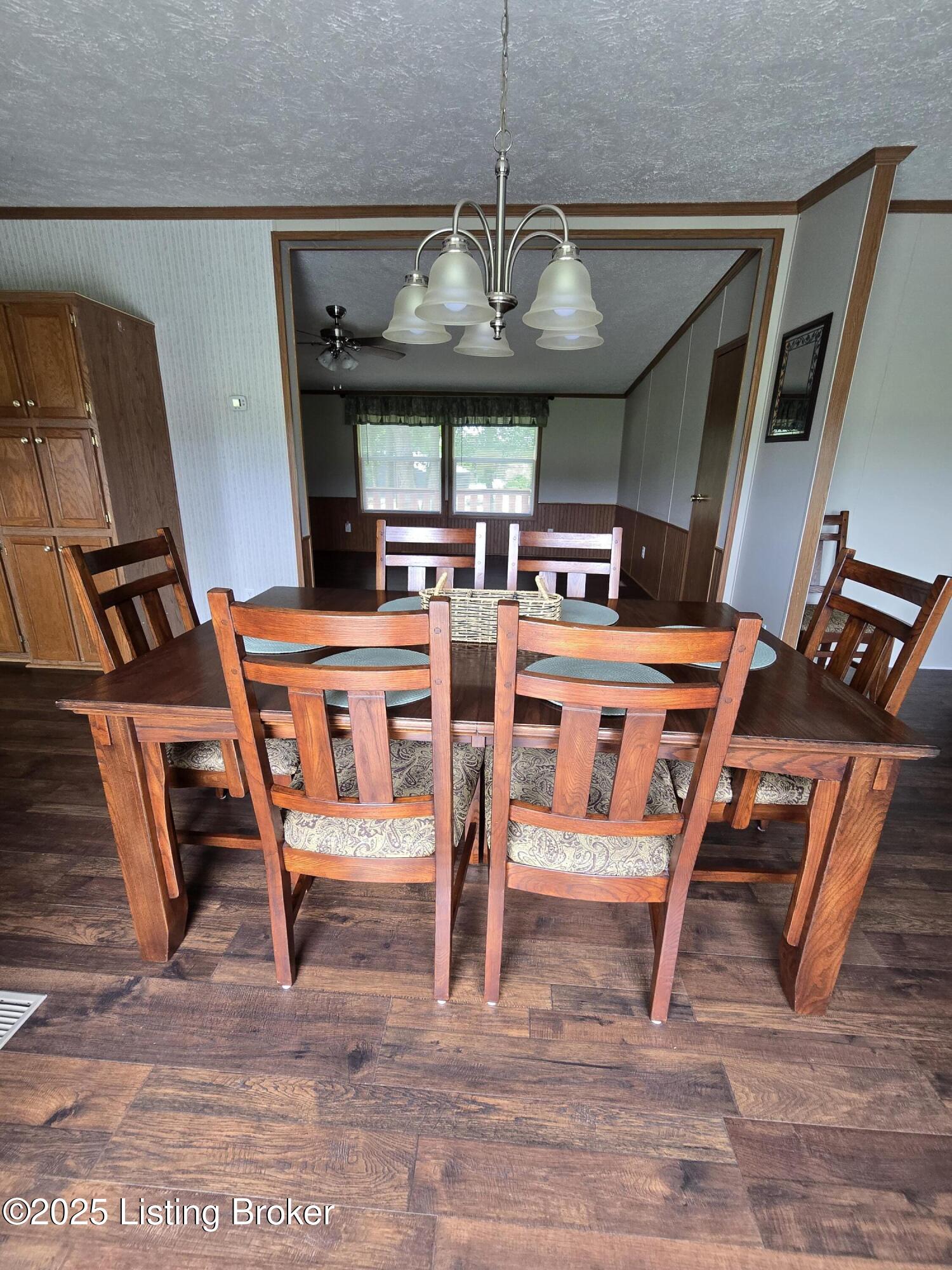 2131 Ridge Rd Property Photo 9