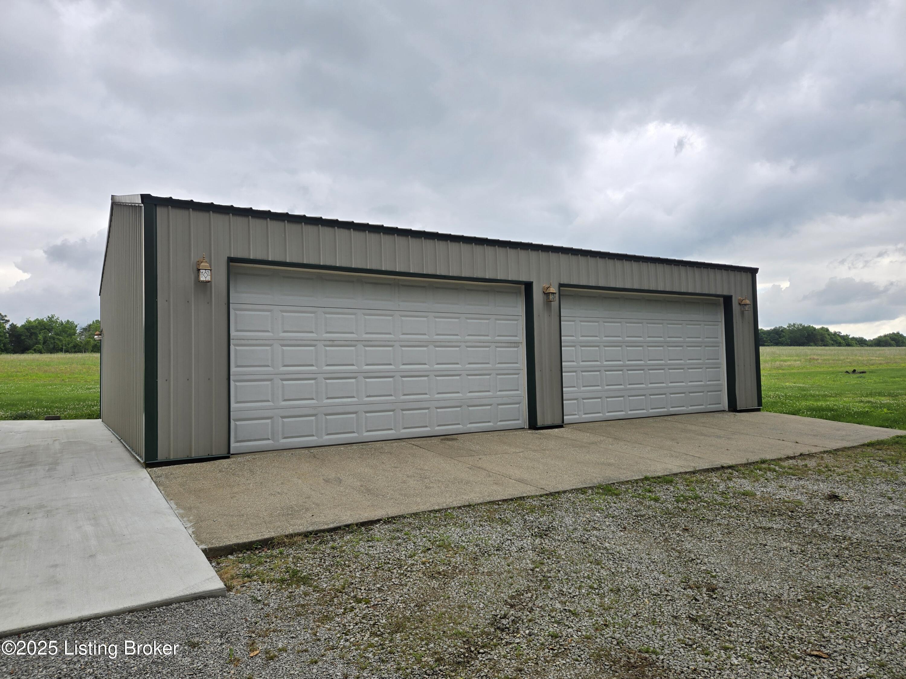 2131 Ridge Rd Property Photo 24