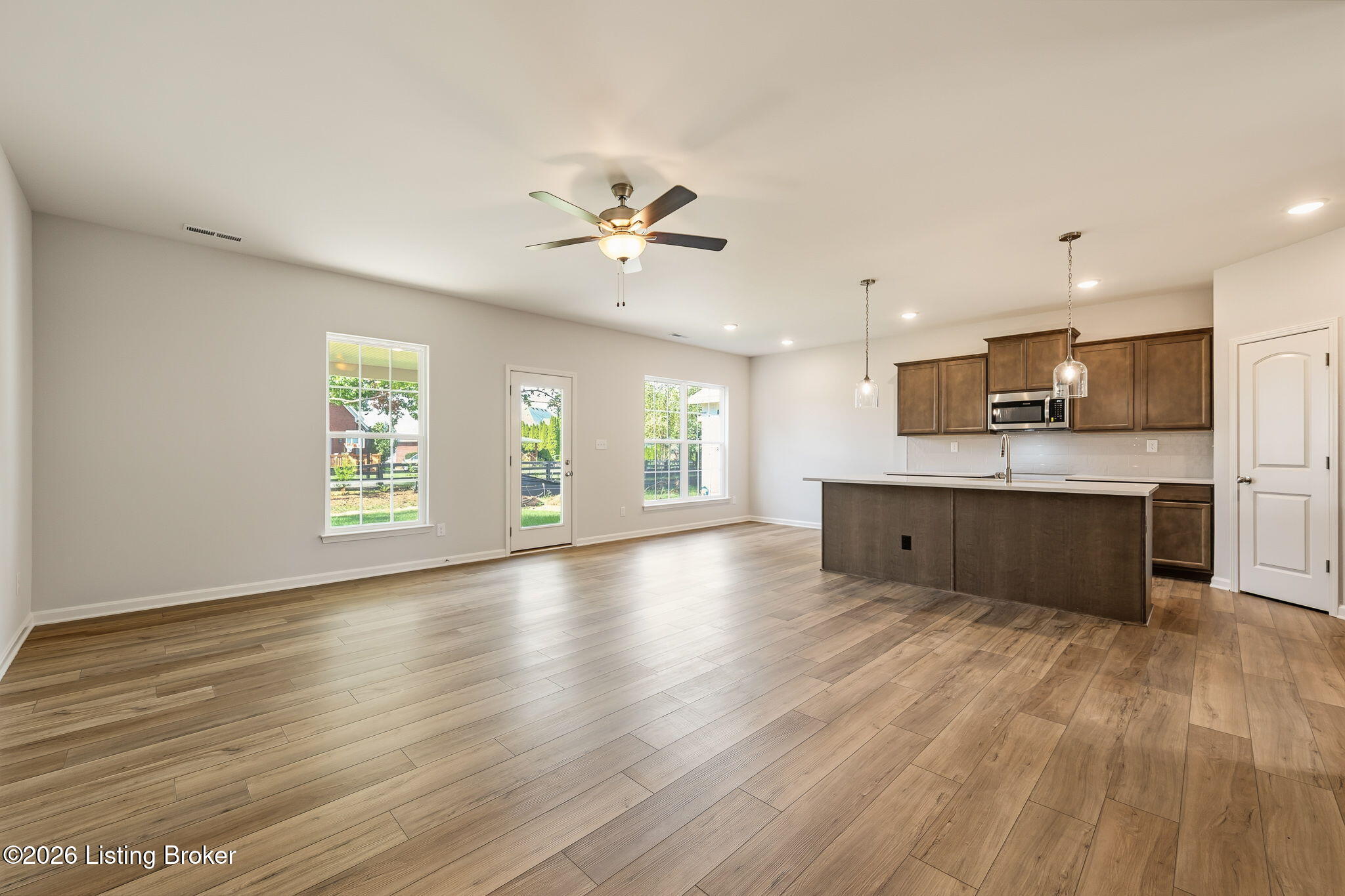 7922 Copper Drift Way Property Photo 9