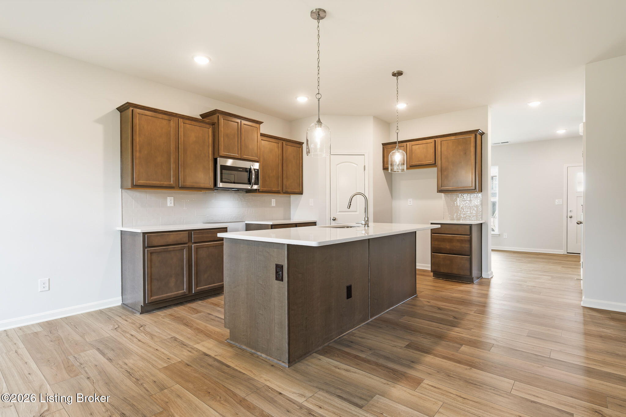 7922 Copper Drift Way Property Photo 13
