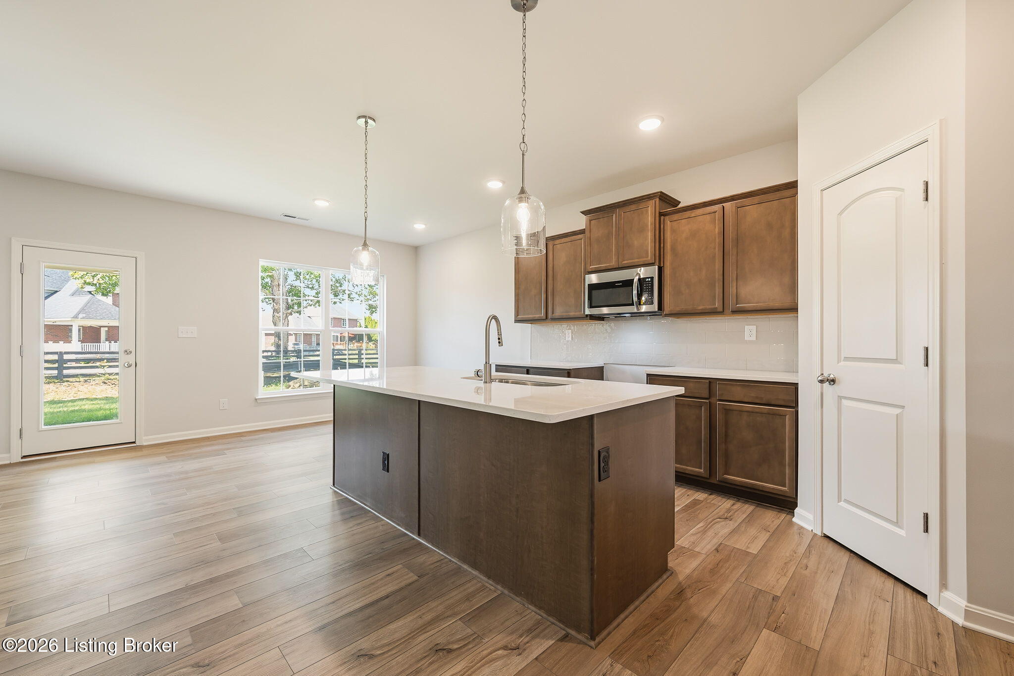 7922 Copper Drift Way Property Photo 16