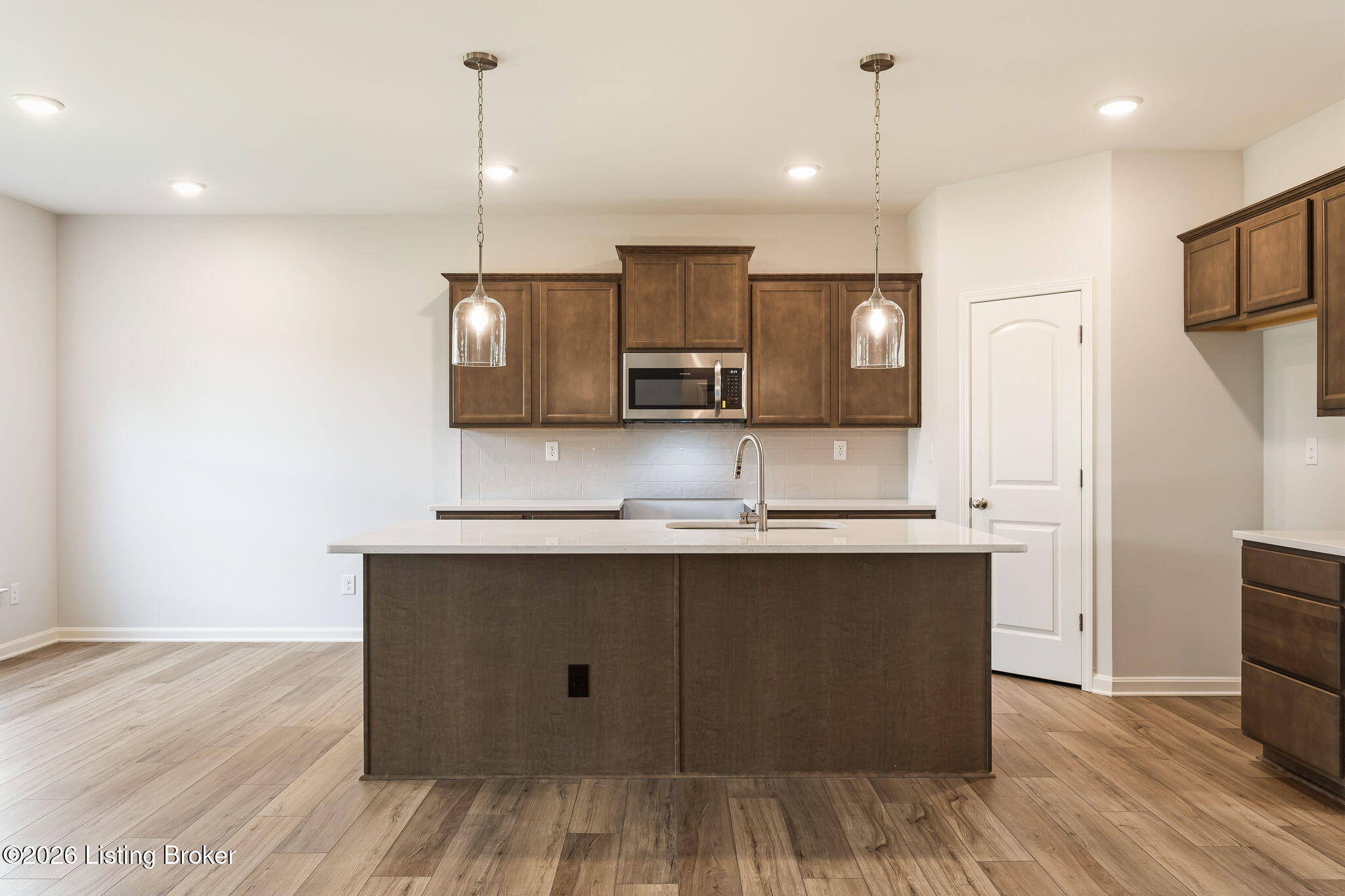 7922 Copper Drift Way Property Photo 17
