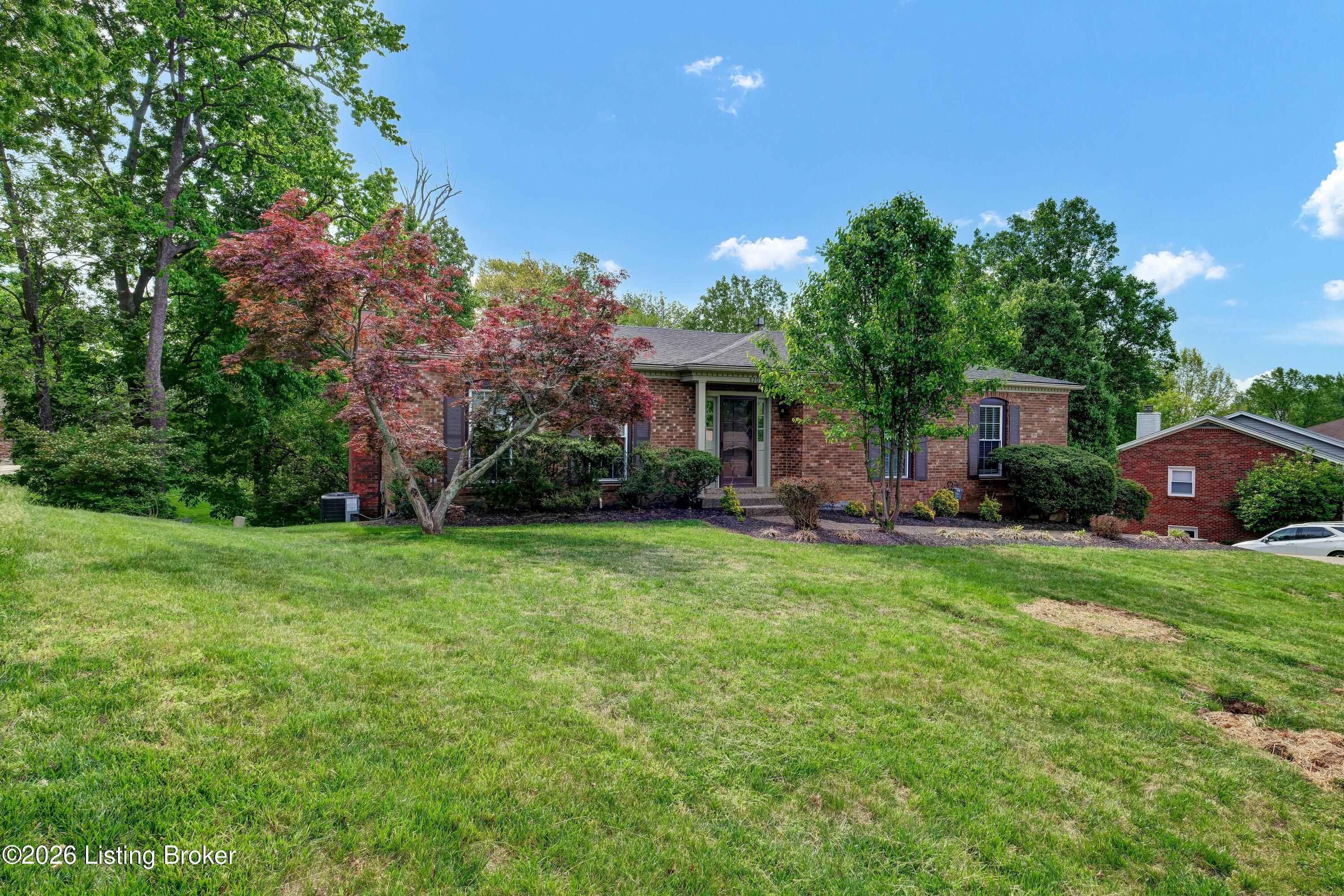8203 Regal Pine Ct Property Photo 3