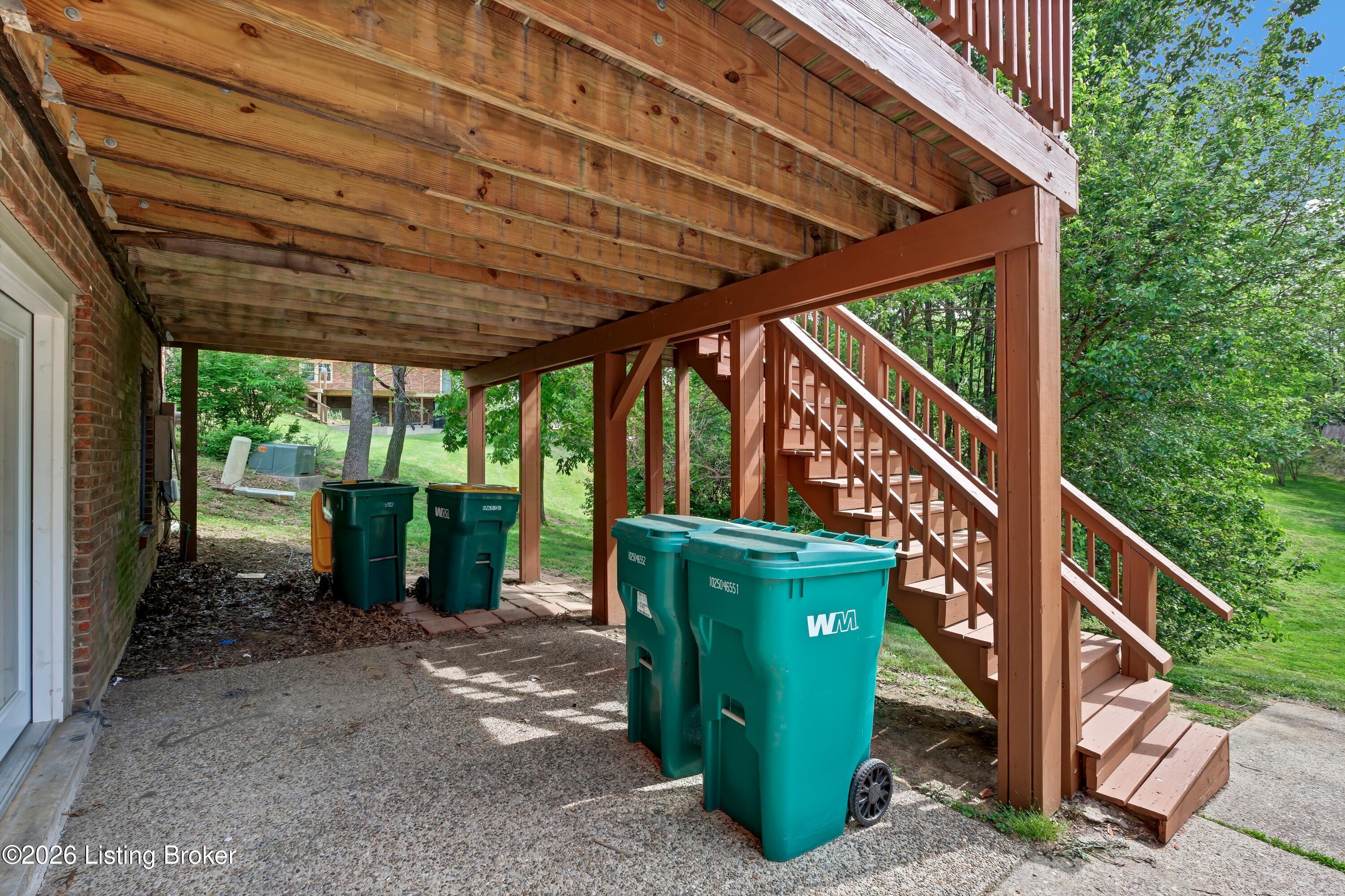 8203 Regal Pine Ct Property Photo 7