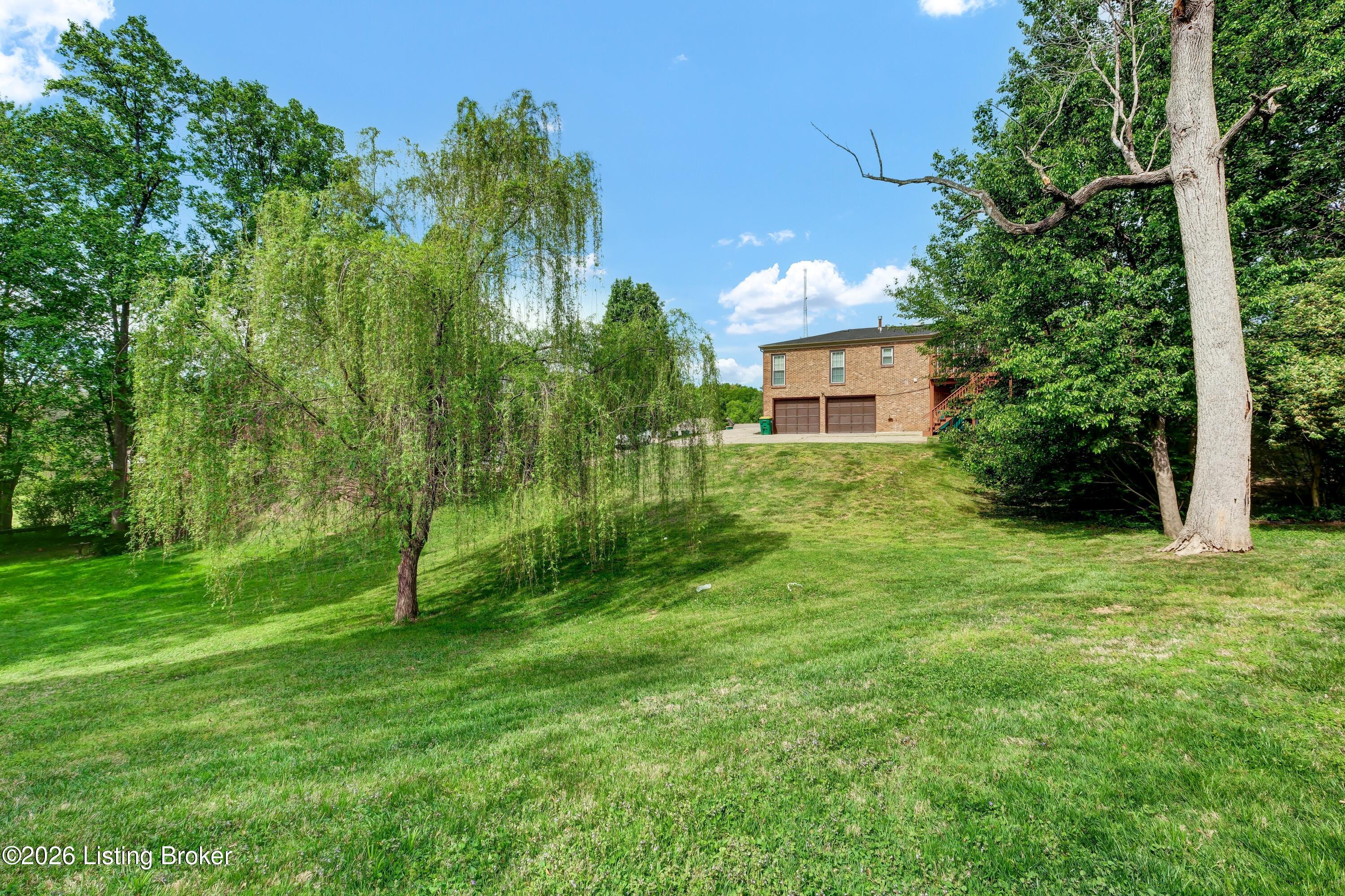 8203 Regal Pine Ct Property Photo 12