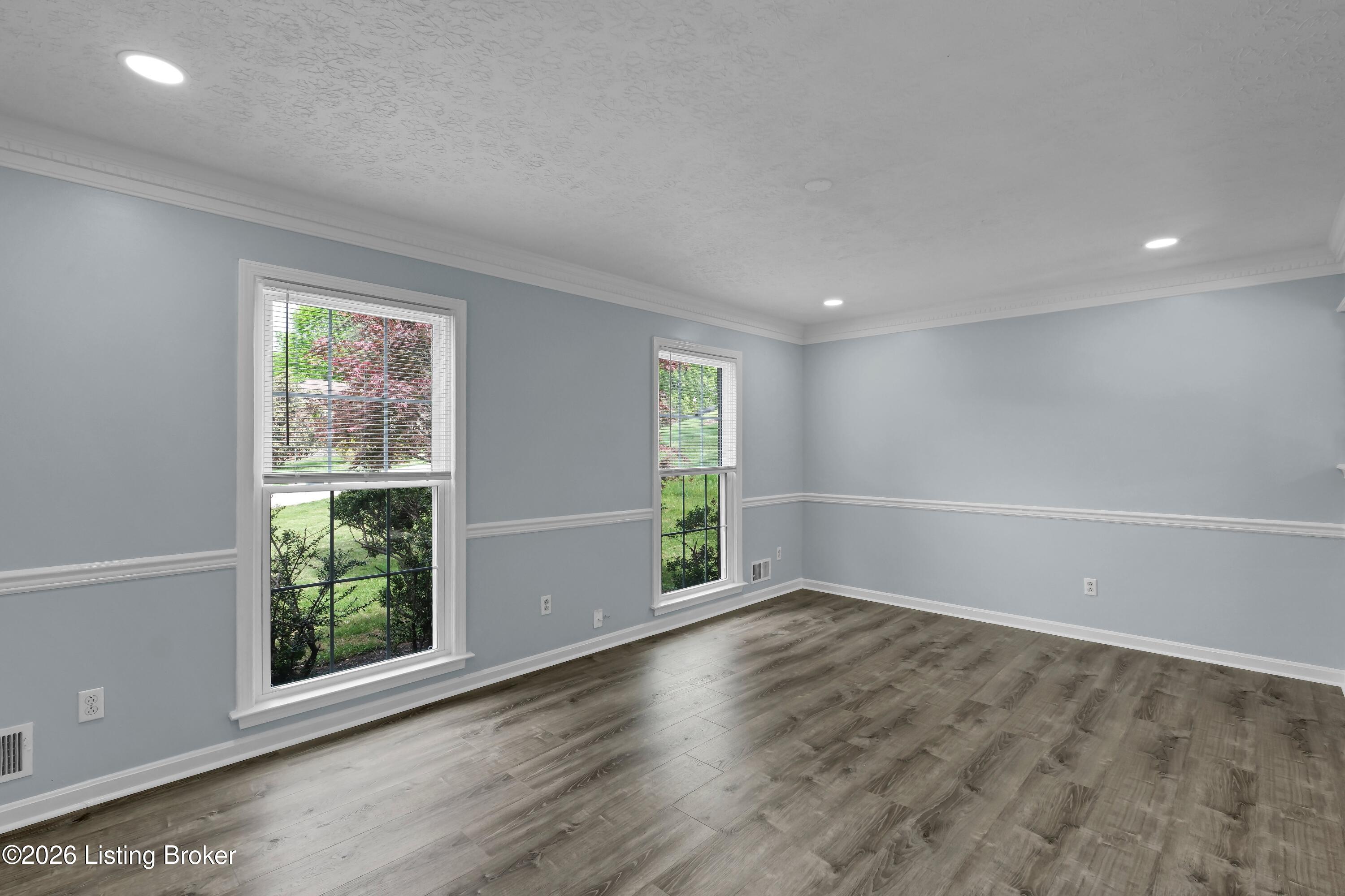8203 Regal Pine Ct Property Photo 14