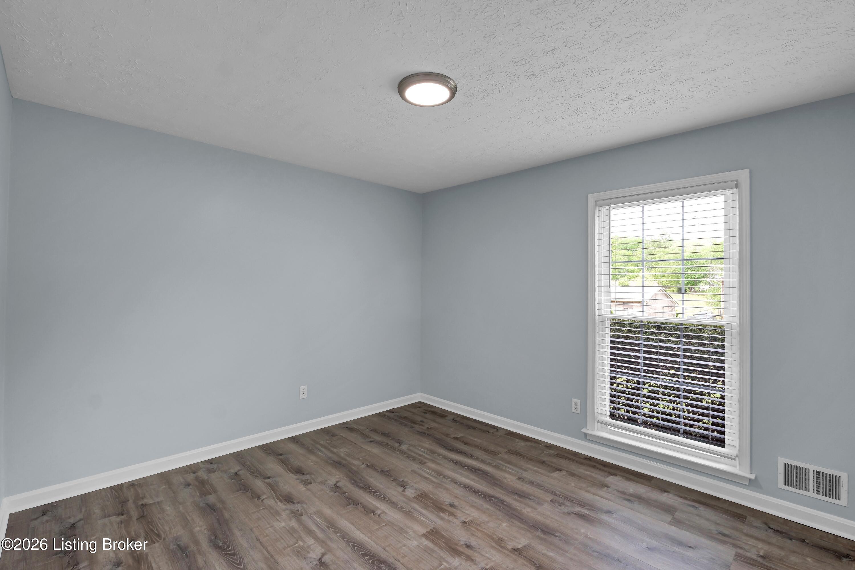8203 Regal Pine Ct Property Photo 31