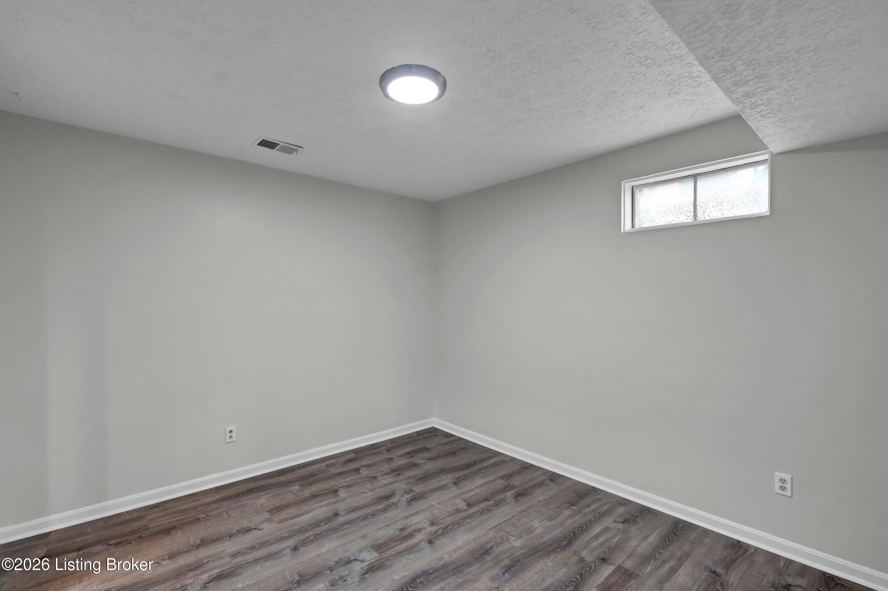 8203 Regal Pine Ct Property Photo 43