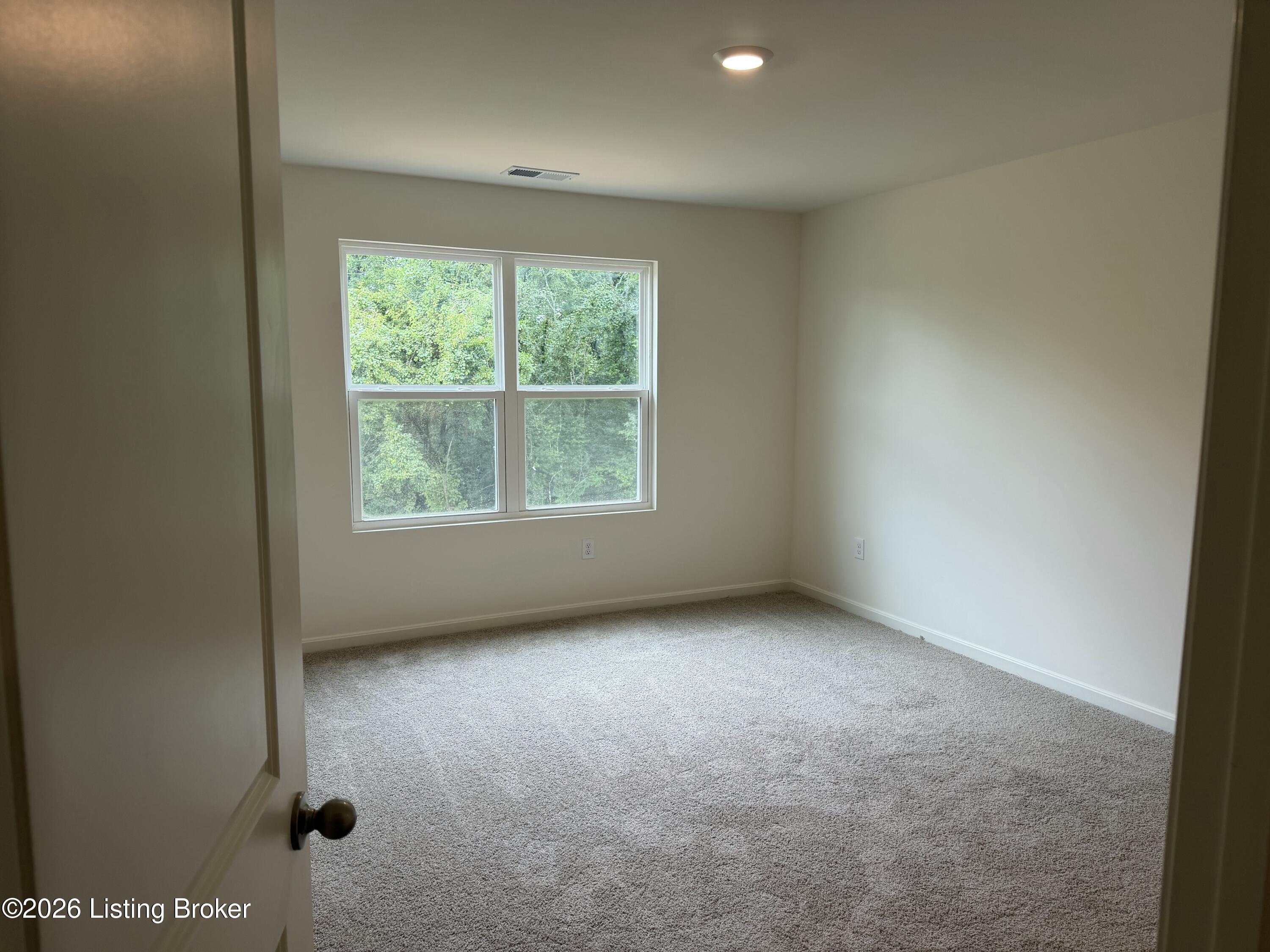 557 Zelcova Dr Property Photo 5