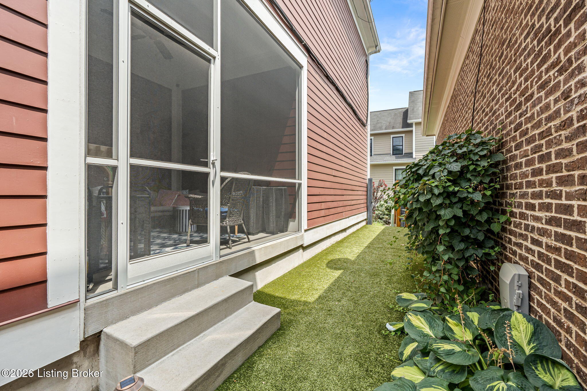 10803 Jimson St Property Photo 4