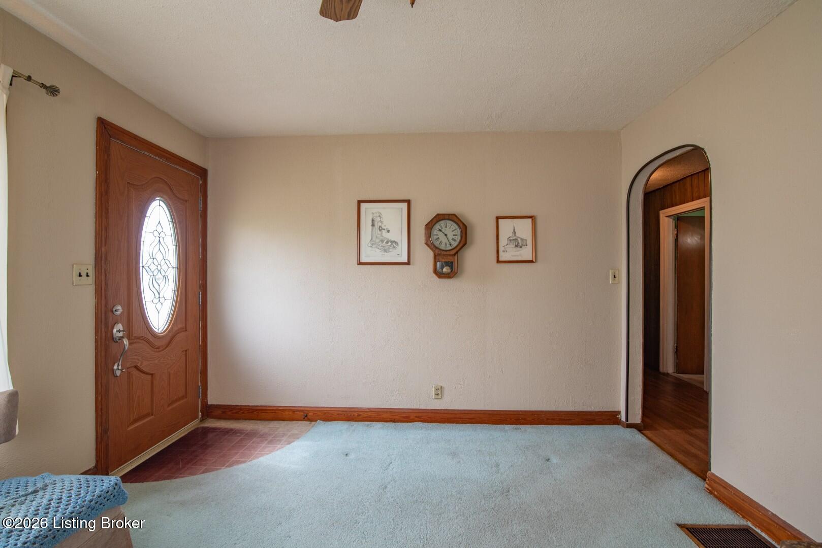 642 N Miles St Property Photo 13