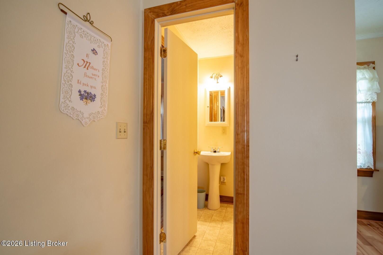 642 N Miles St Property Photo 25