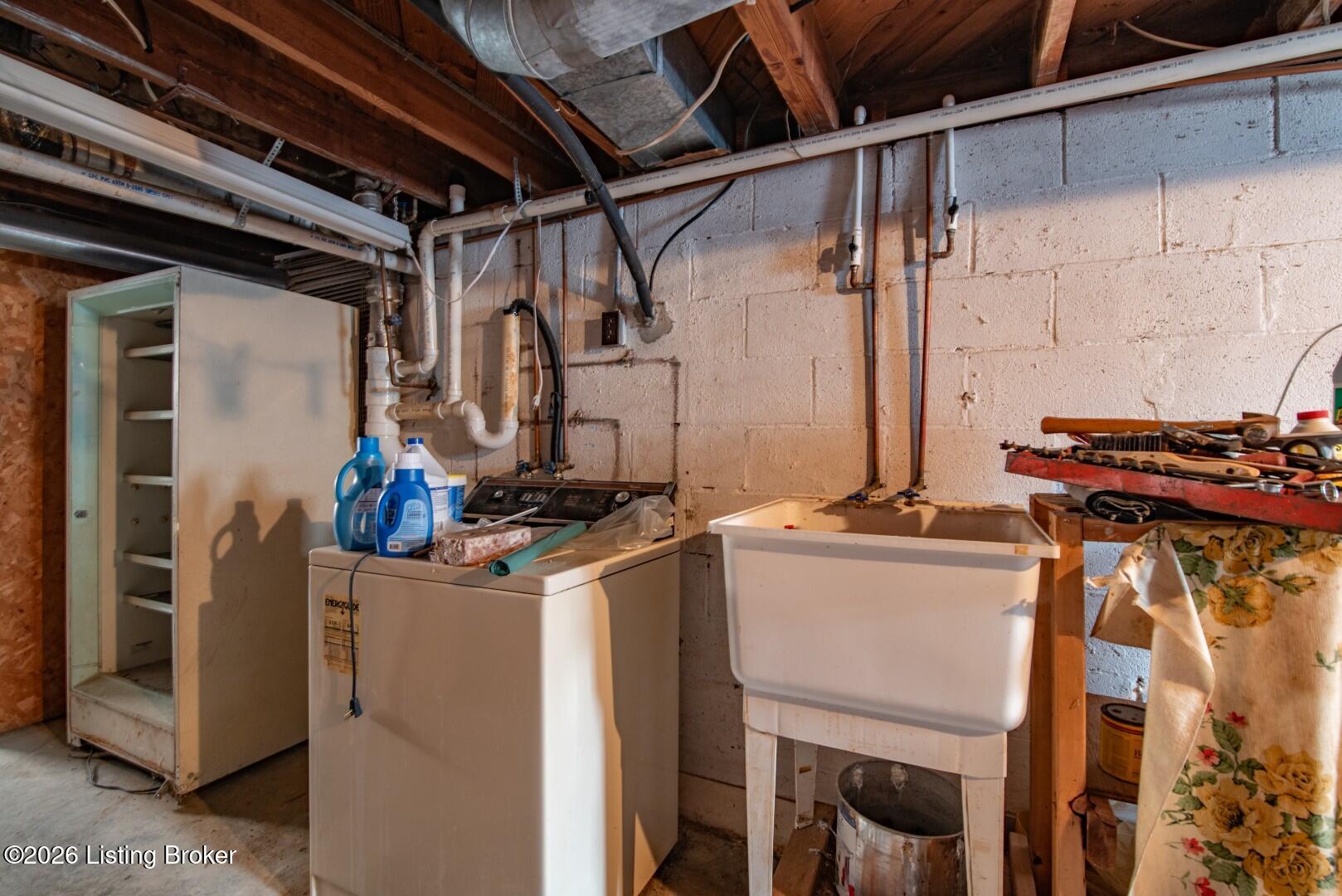 642 N Miles St Property Photo 40