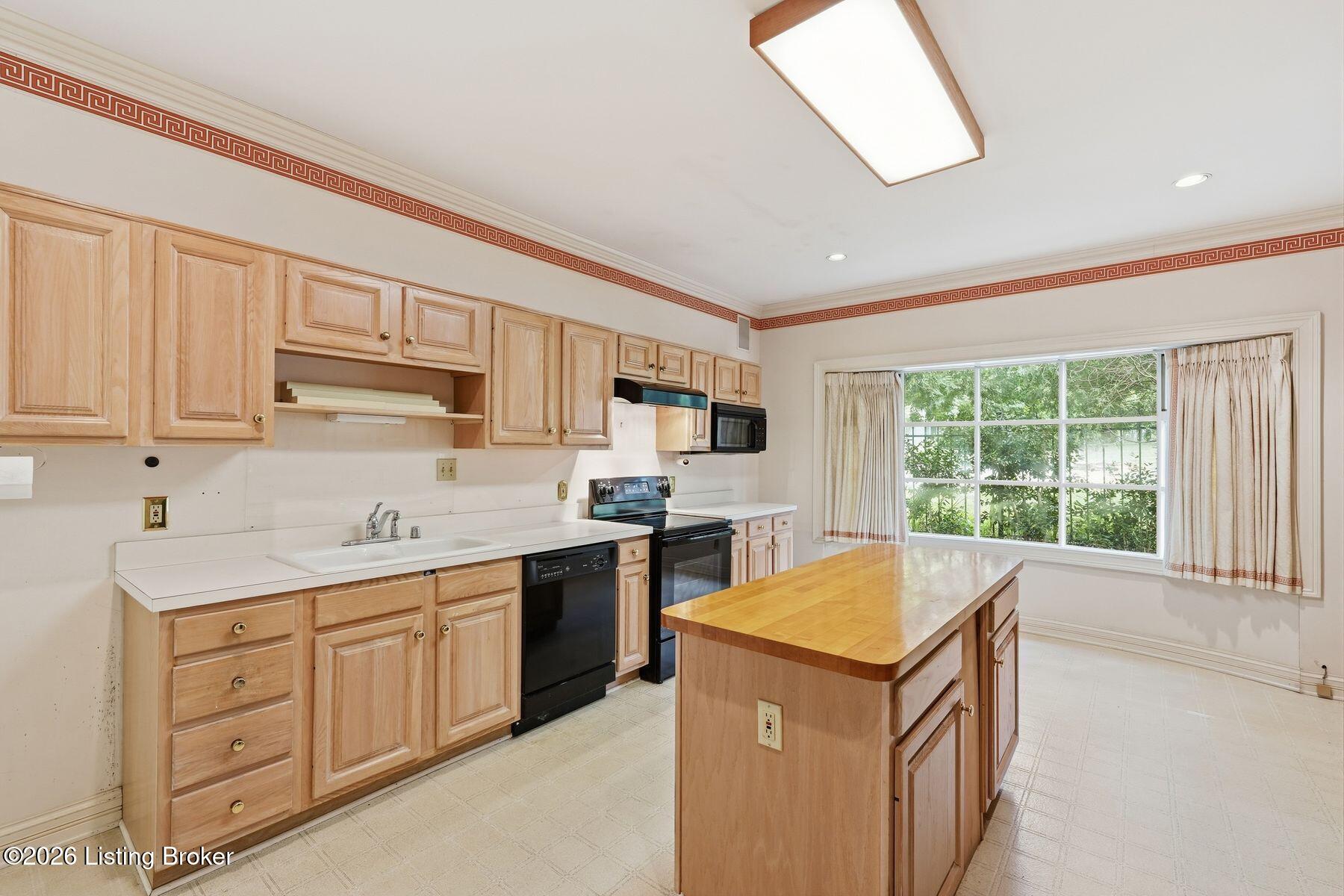 37 Brownsboro Hill Rd Property Photo 9