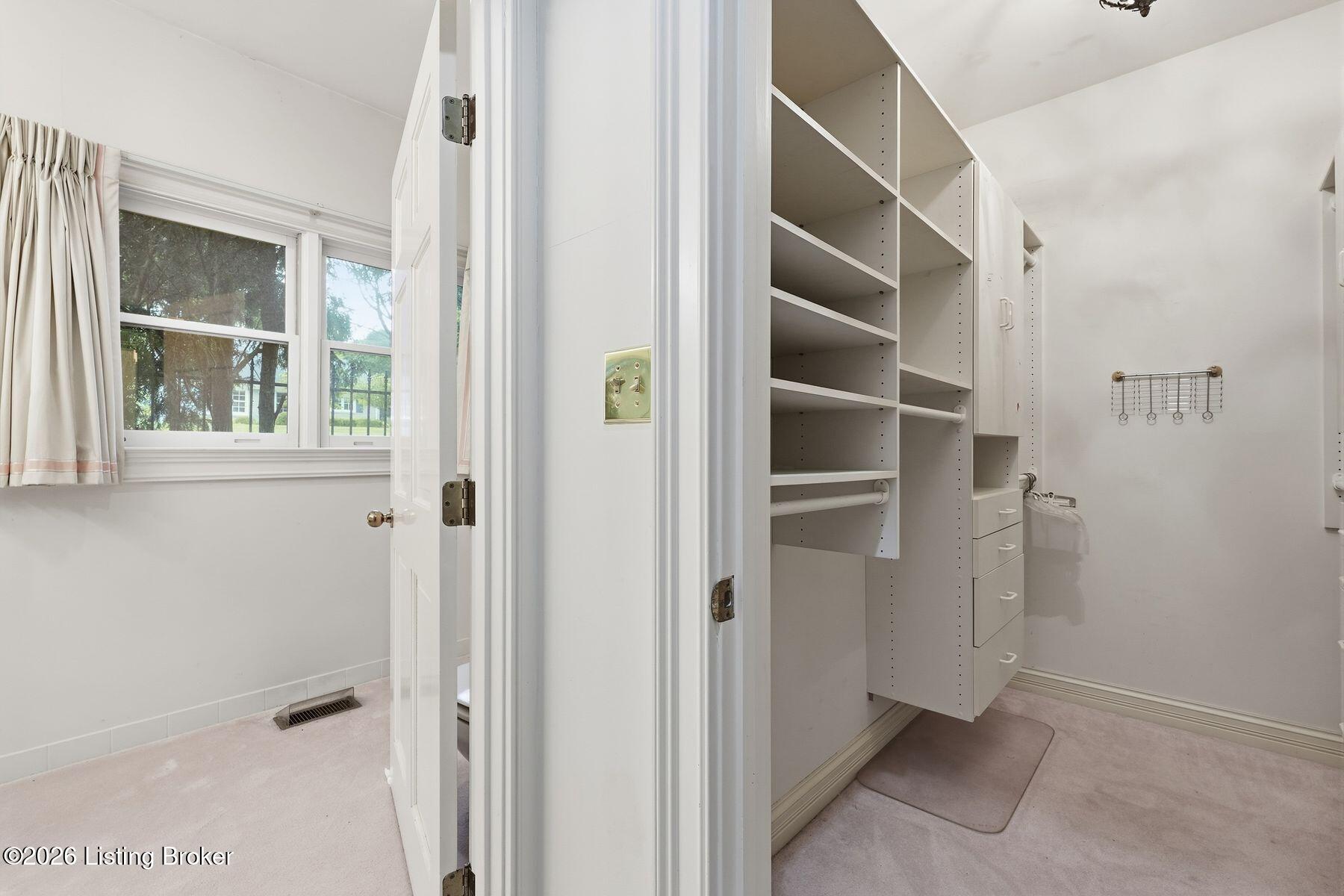37 Brownsboro Hill Rd Property Photo 16