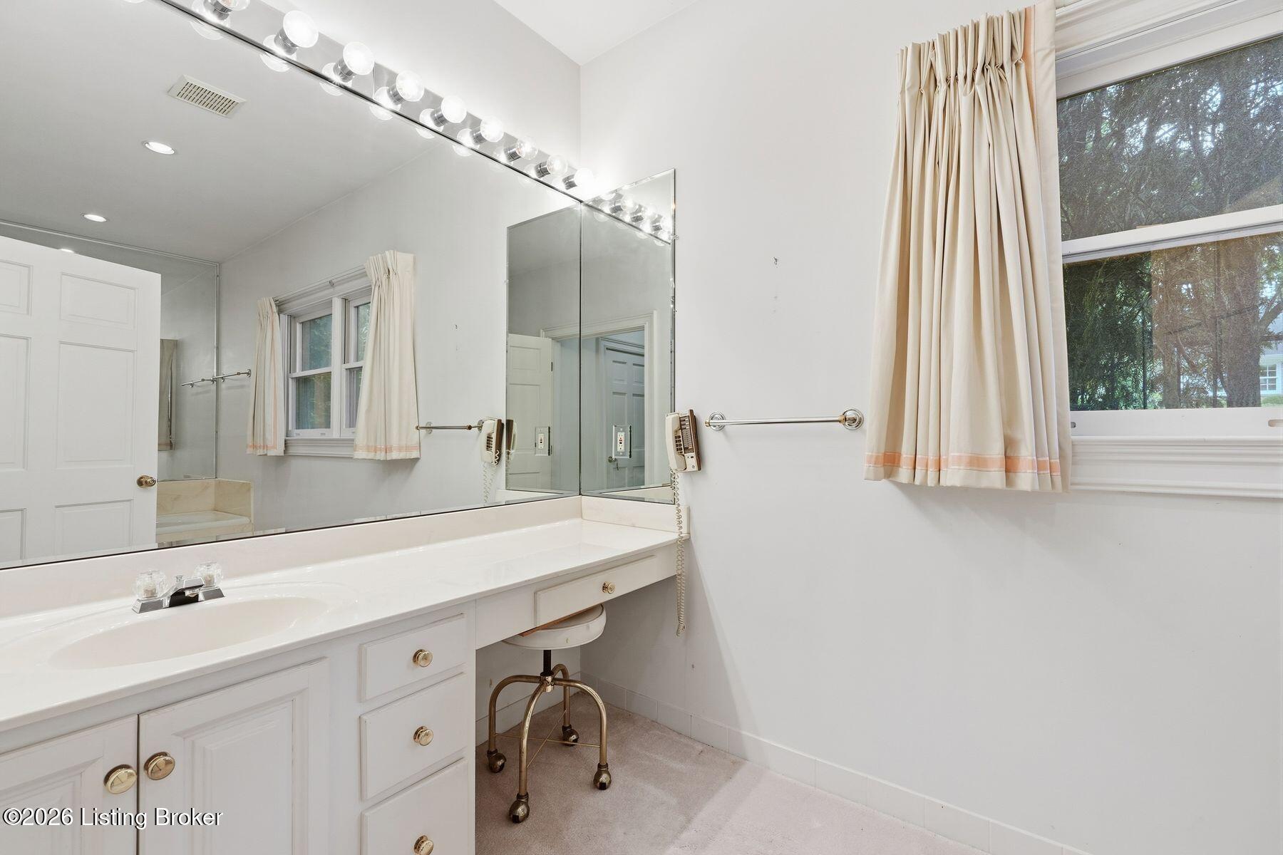 37 Brownsboro Hill Rd Property Photo 17